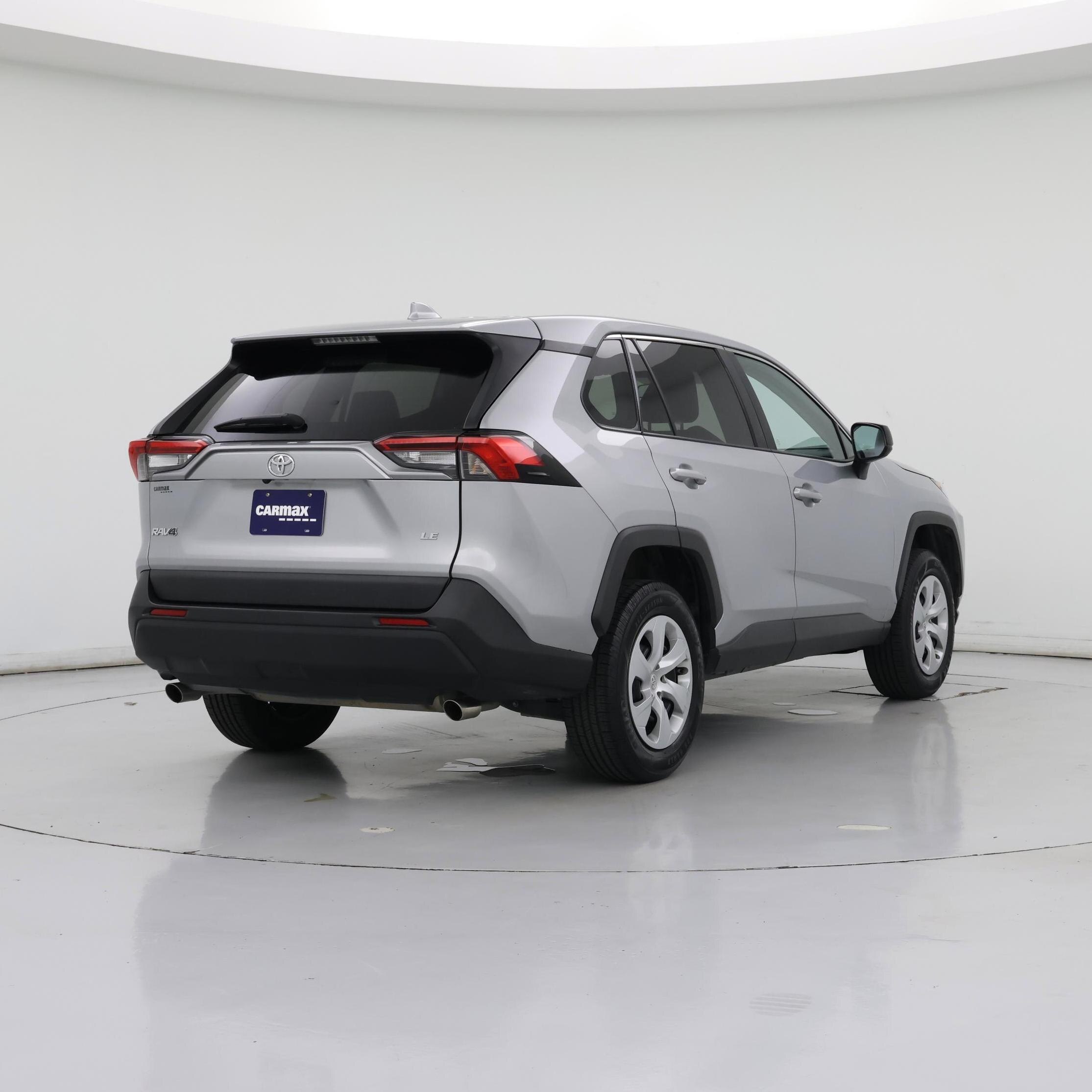 Thumbnail: 2022 Toyota RAV4 - 8