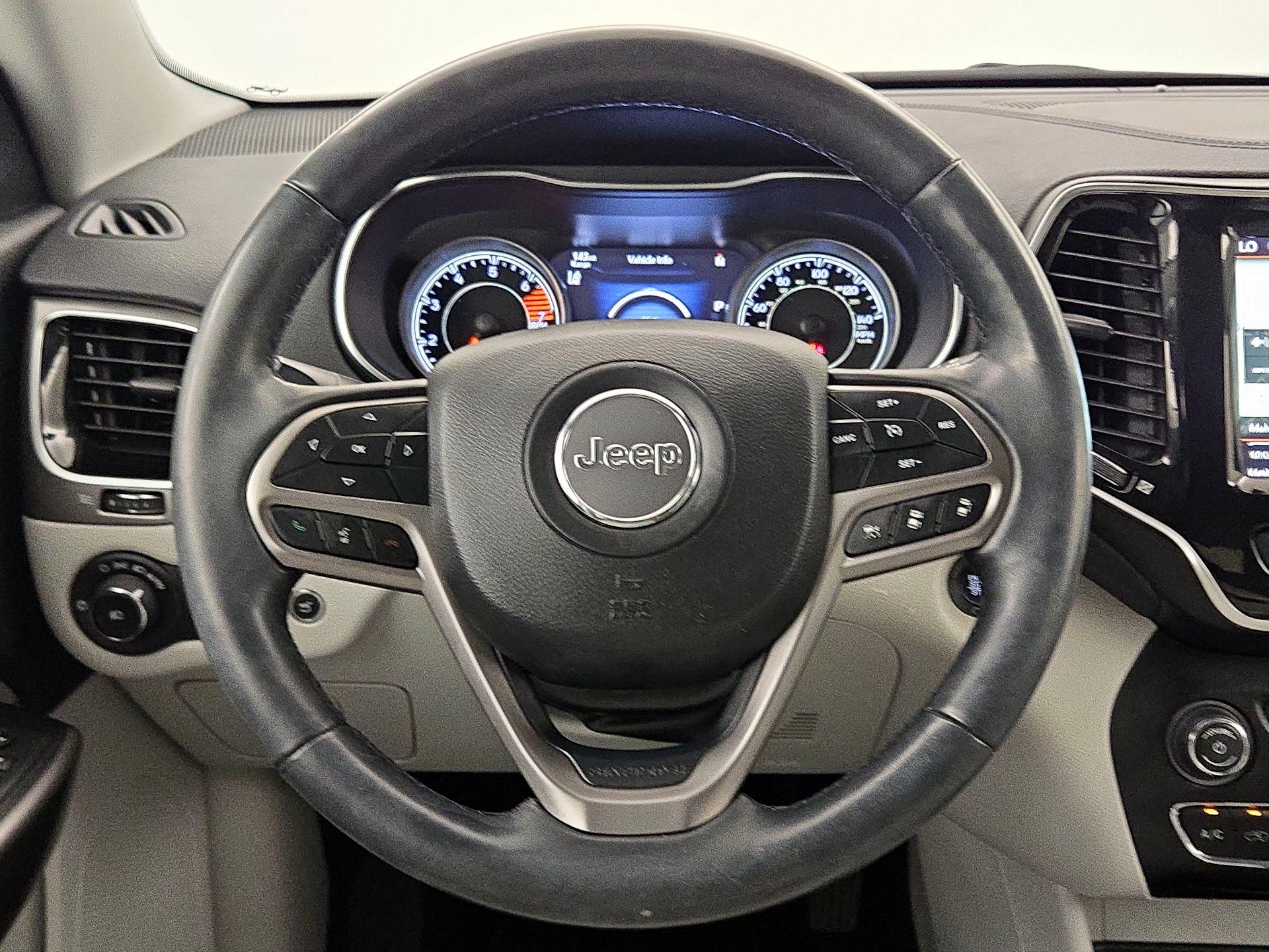 Thumbnail: 2020 Jeep Cherokee - 10