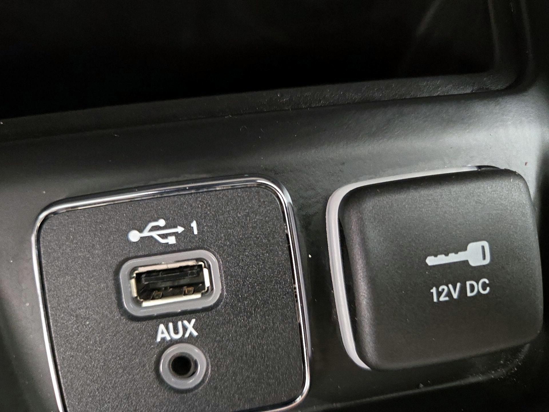 Thumbnail: 2020 Jeep Cherokee - 19