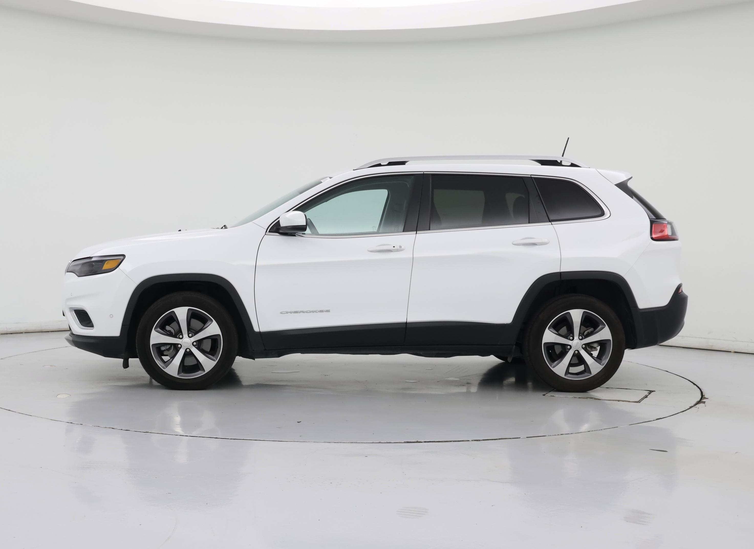 Thumbnail: 2020 Jeep Cherokee - 3