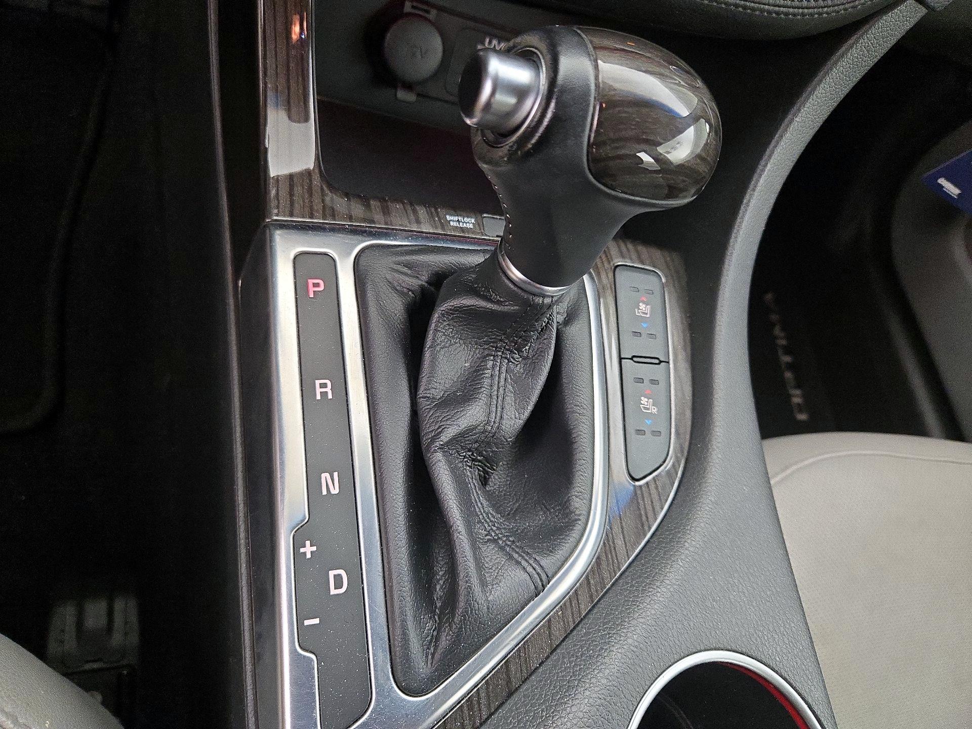 Thumbnail: 2015 Kia Optima - 17