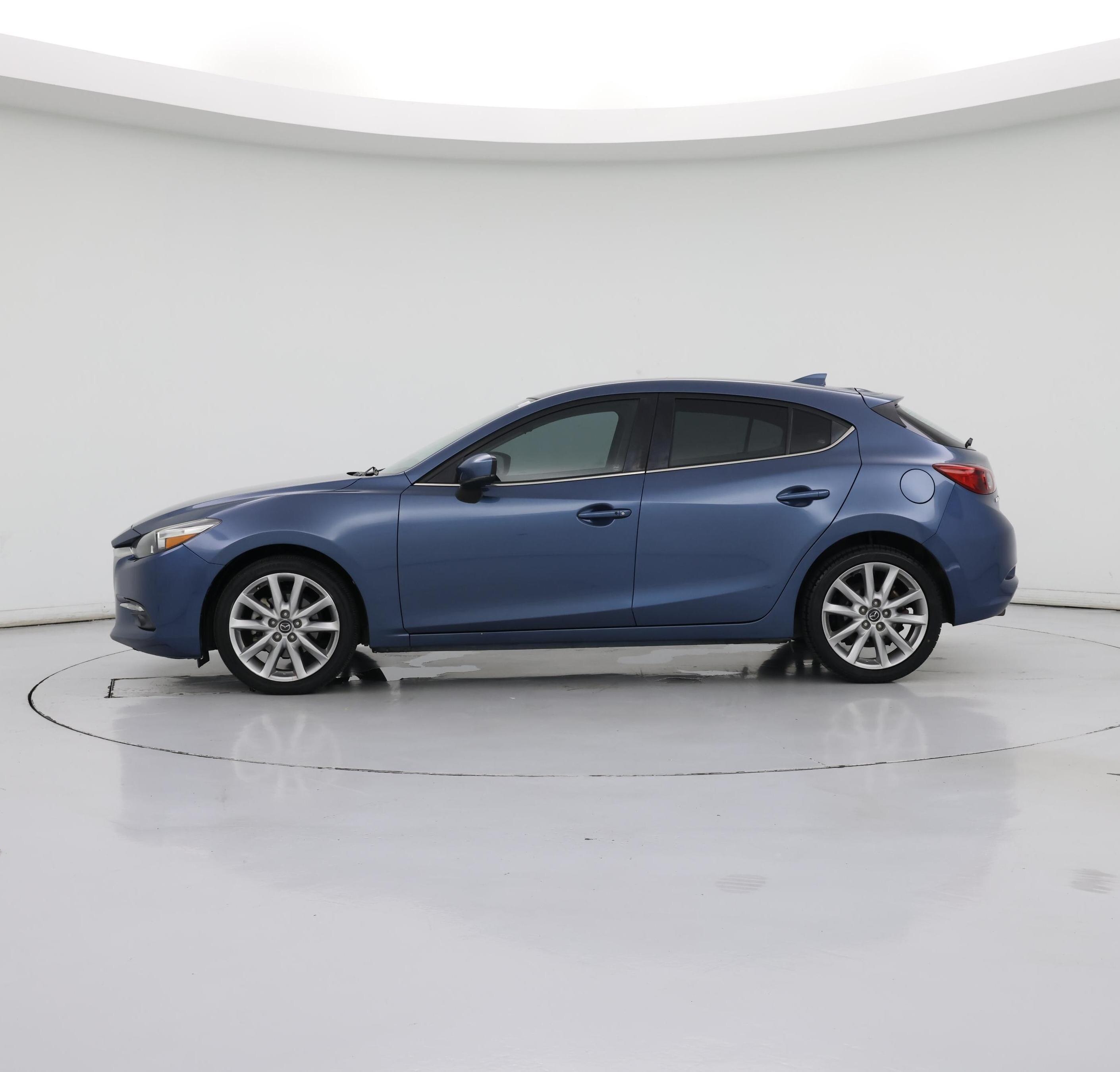 Thumbnail: 2017 Mazda Mazda3 - 3