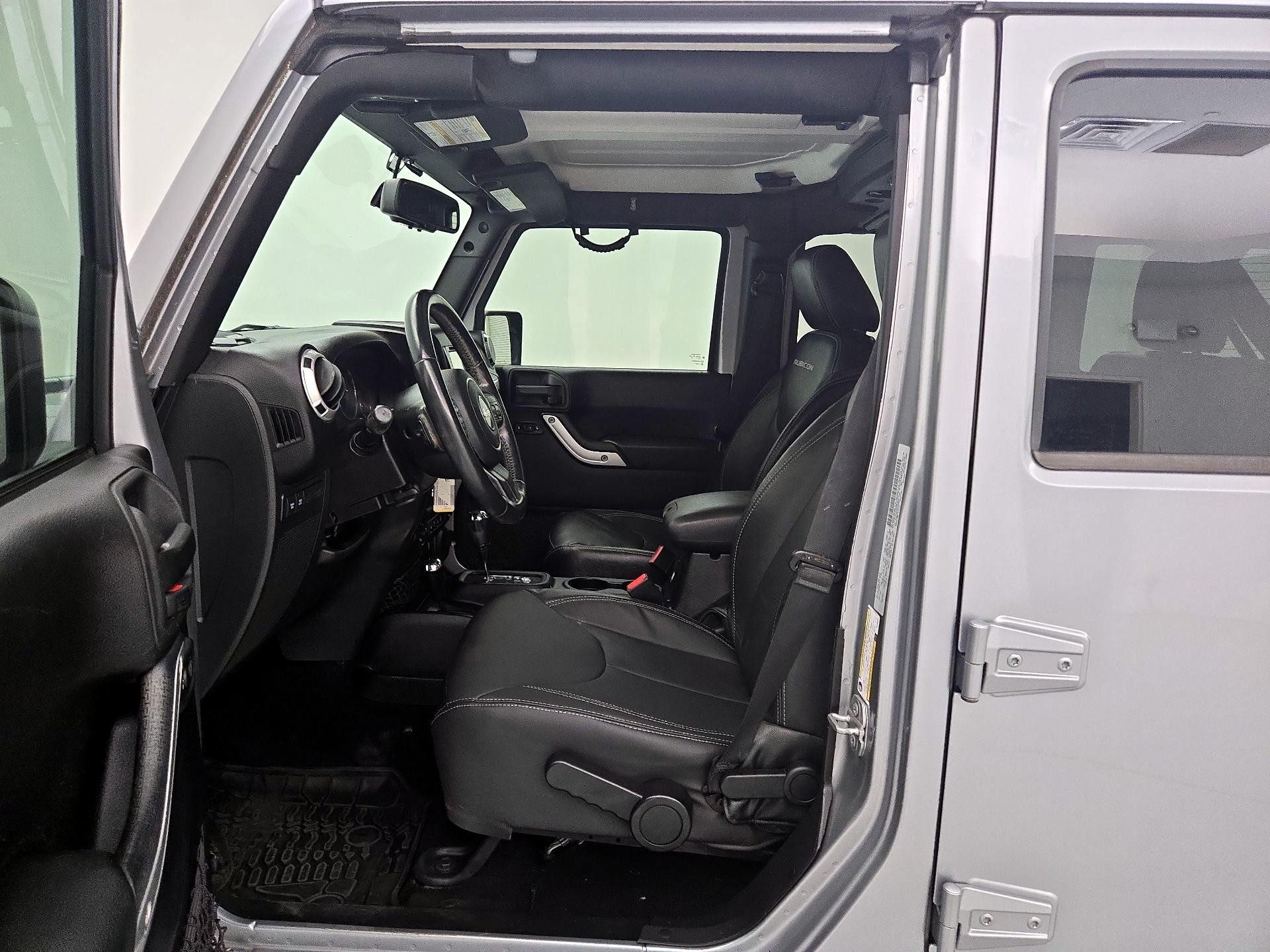 Thumbnail: 2015 Jeep Wrangler - 11