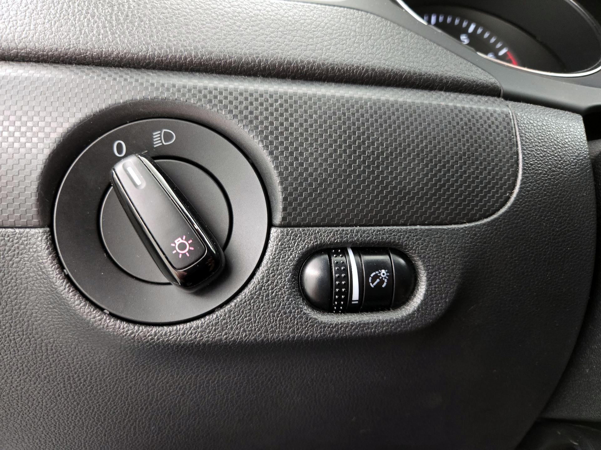 Thumbnail: 2016 Volkswagen Jetta - 13