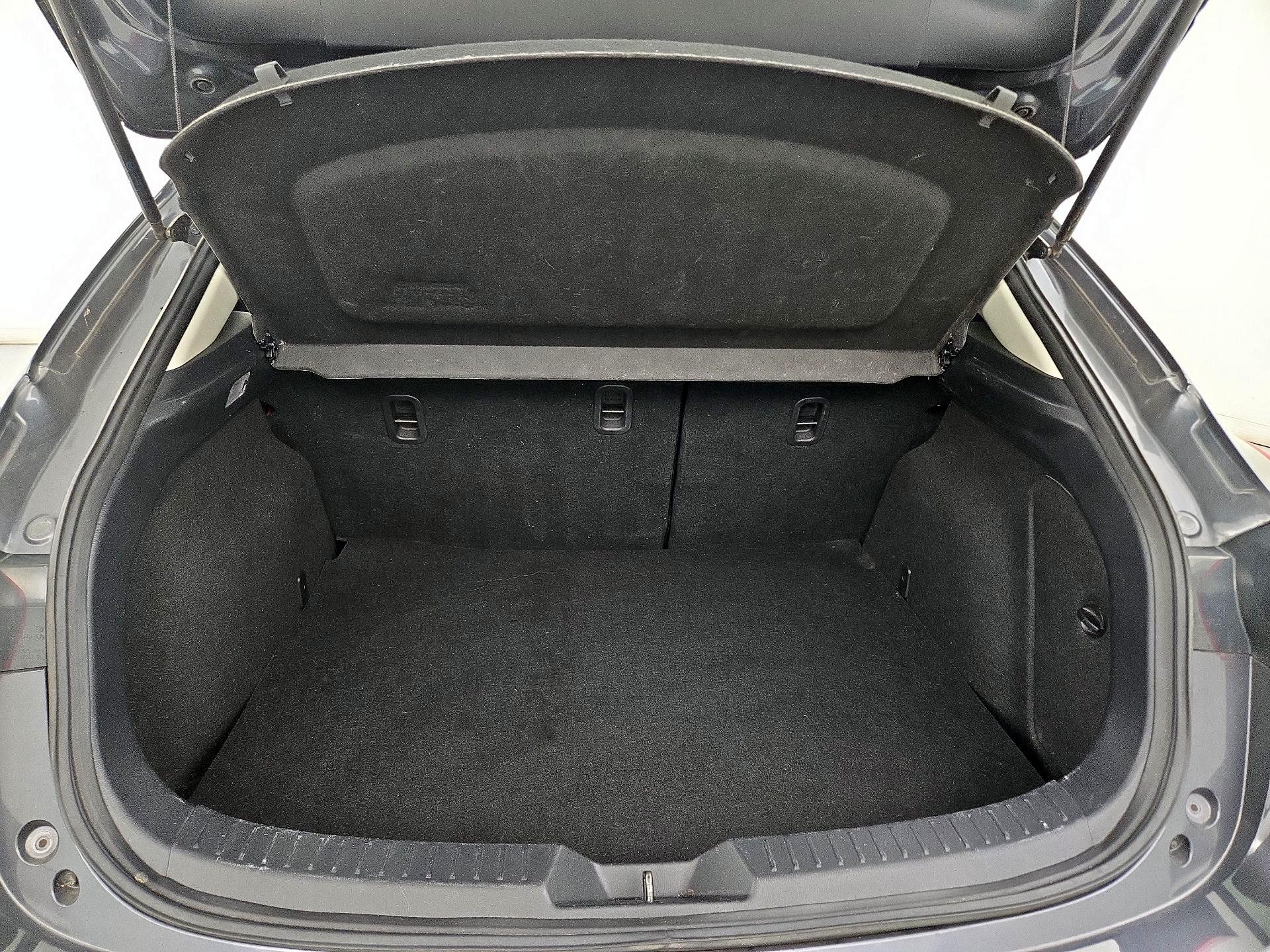 Thumbnail: 2016 Mazda Mazda3 - 20
