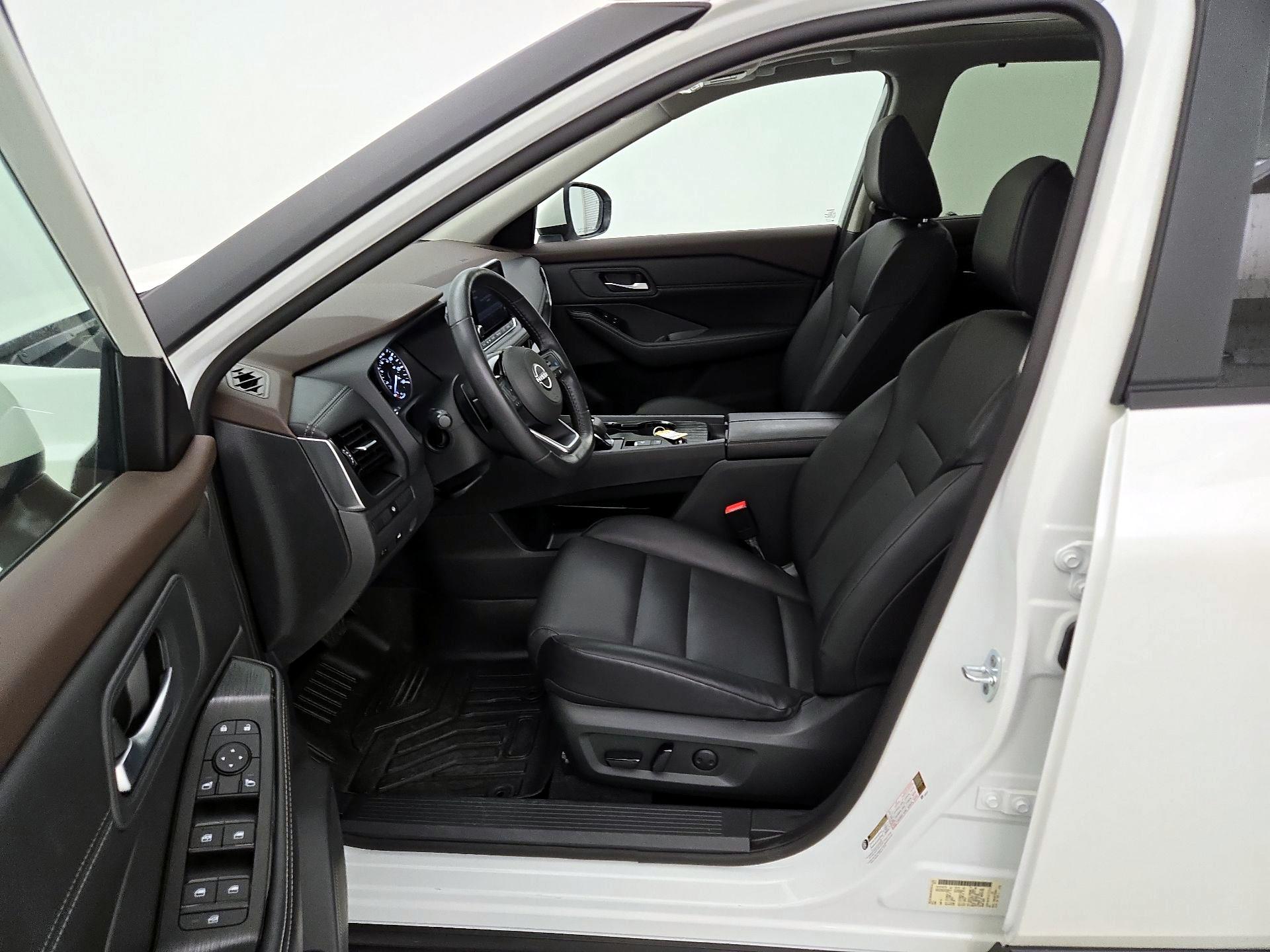 Thumbnail: 2023 Nissan Rogue - 11