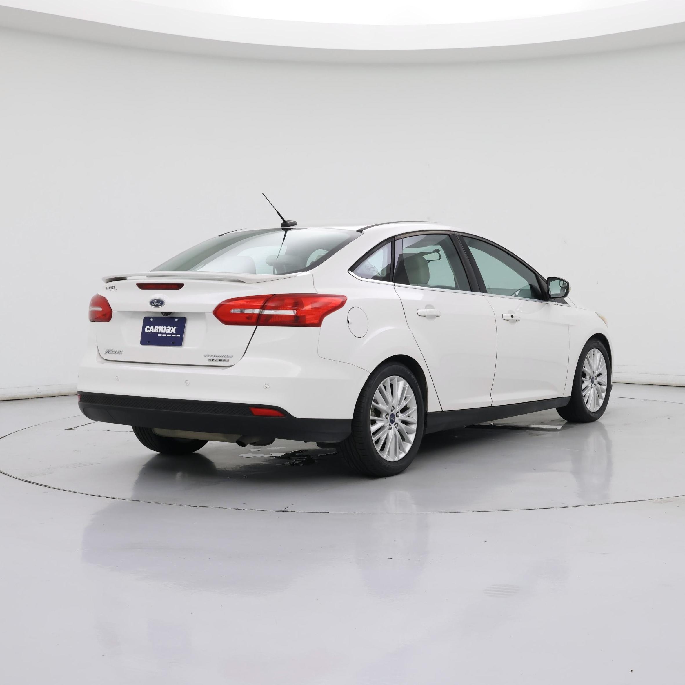 Thumbnail: 2015 Ford Focus - 8