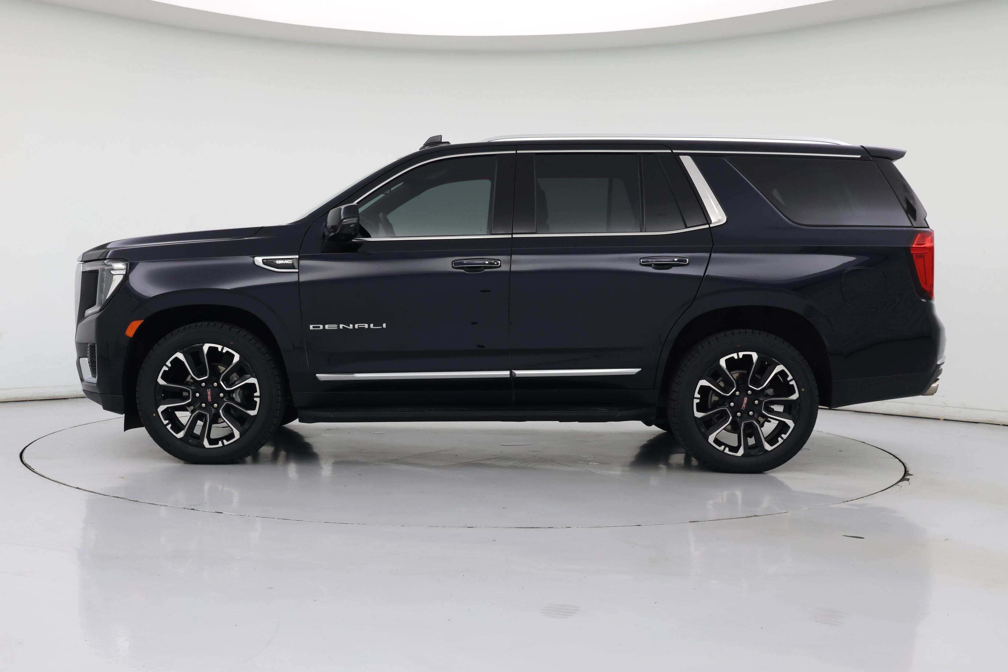Thumbnail: 2023 GMC Yukon - 3