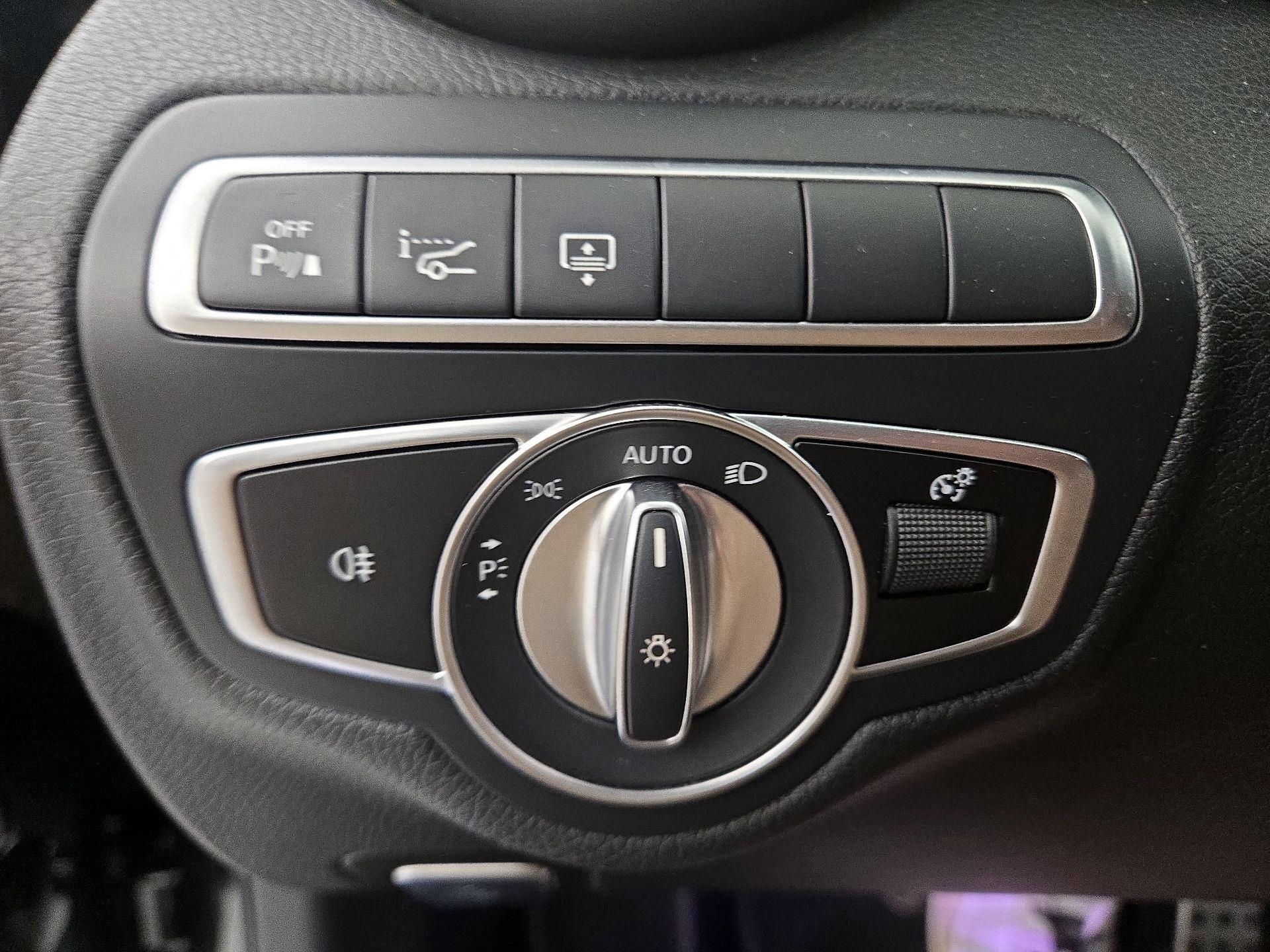 Thumbnail: 2020 Mercedes-Benz C-Class - 13