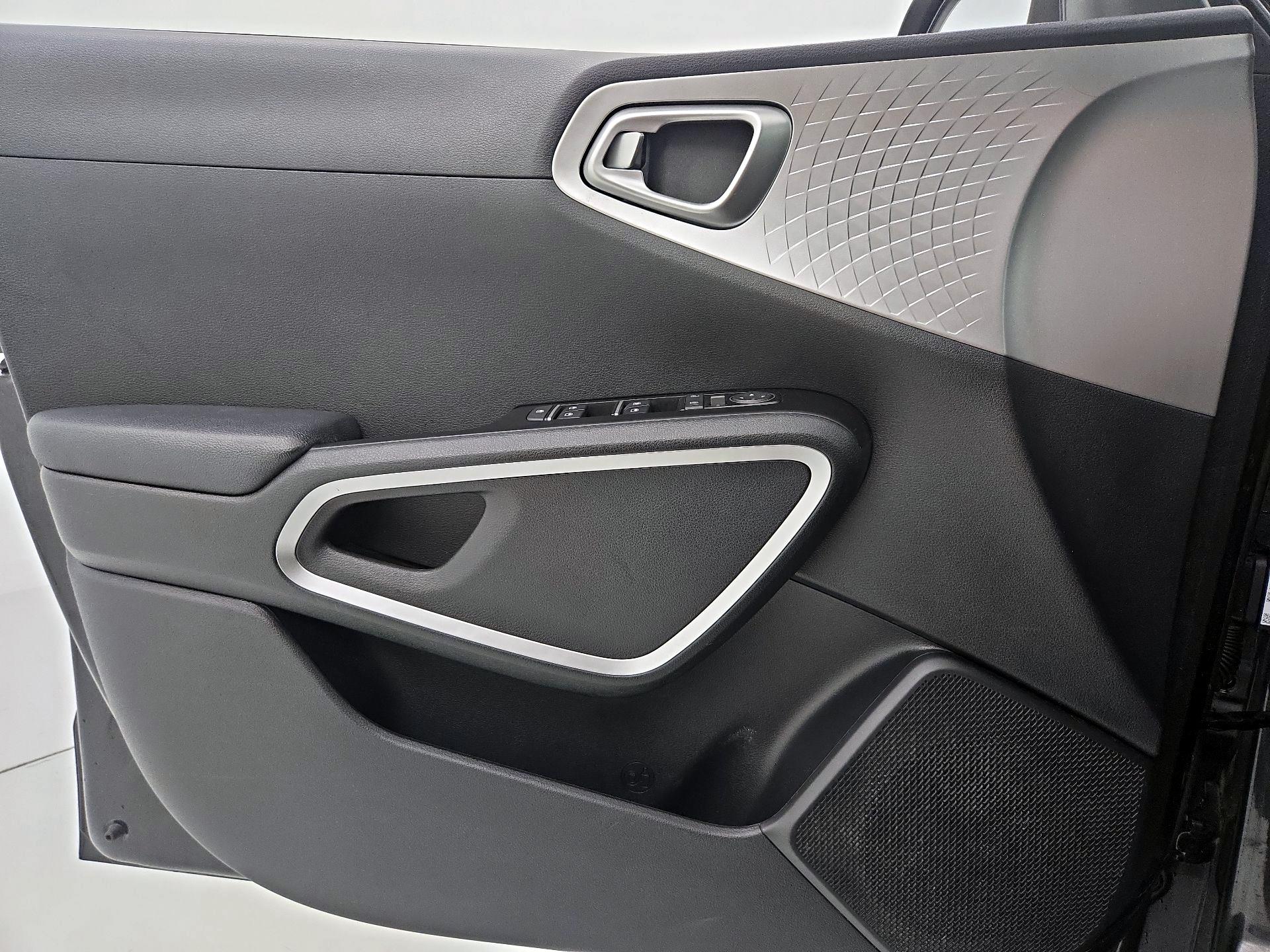 Thumbnail: 2021 Kia Soul - 12