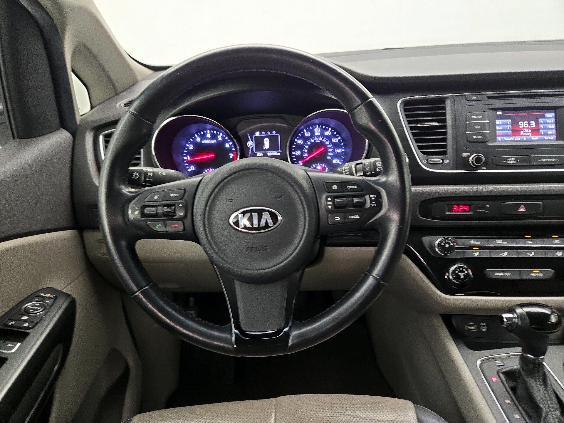 Thumbnail: 2017 Kia Sedona - 10
