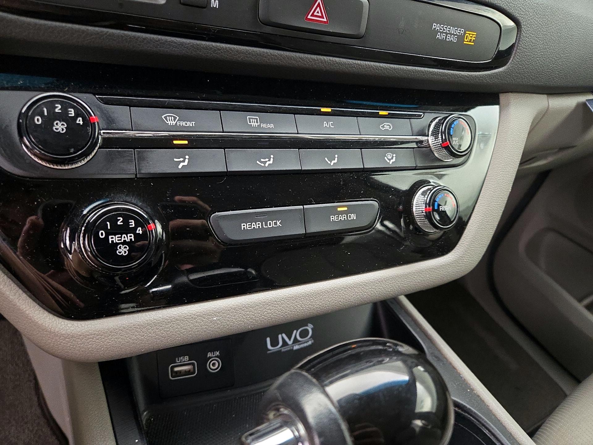 Thumbnail: 2017 Kia Sedona - 16