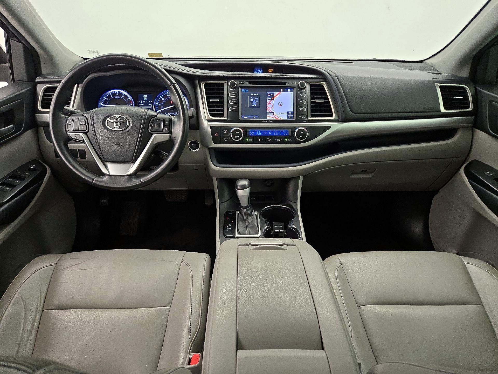 Thumbnail: 2014 Toyota Highlander - 9