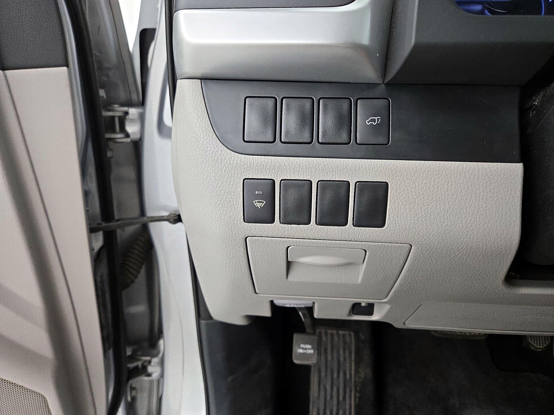 Thumbnail: 2014 Toyota Highlander - 13