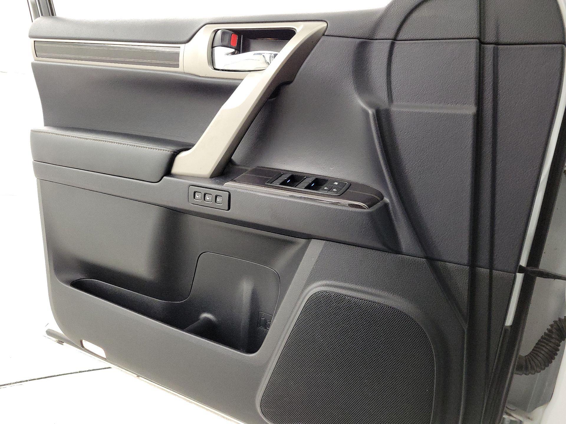 Thumbnail: 2021 Lexus GX - 12
