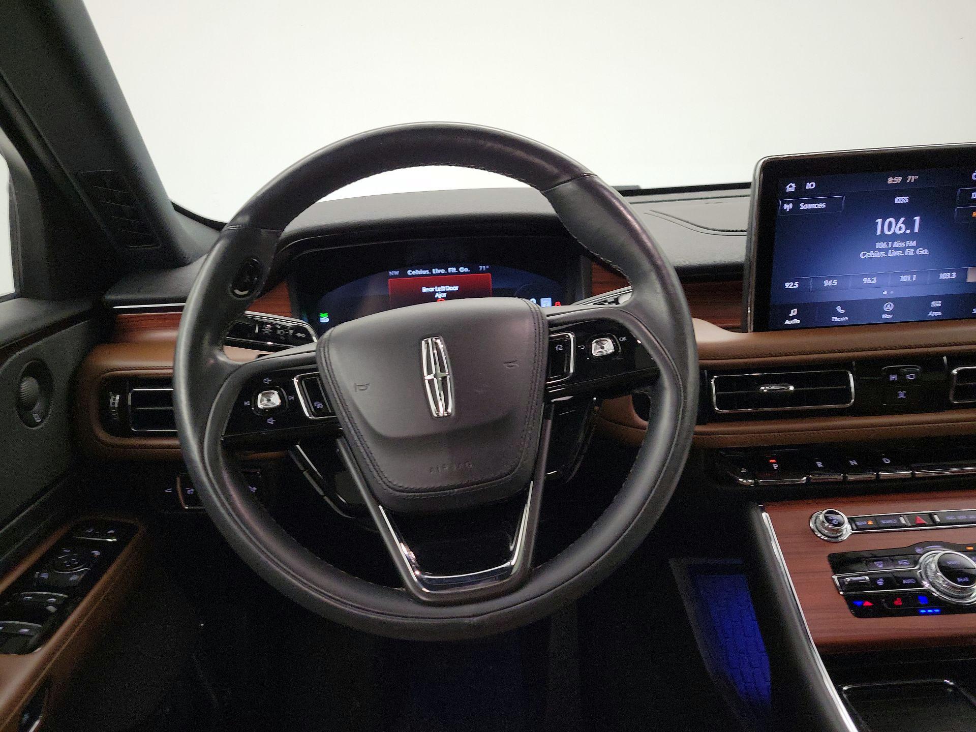 Thumbnail: 2022 Lincoln Aviator - 10
