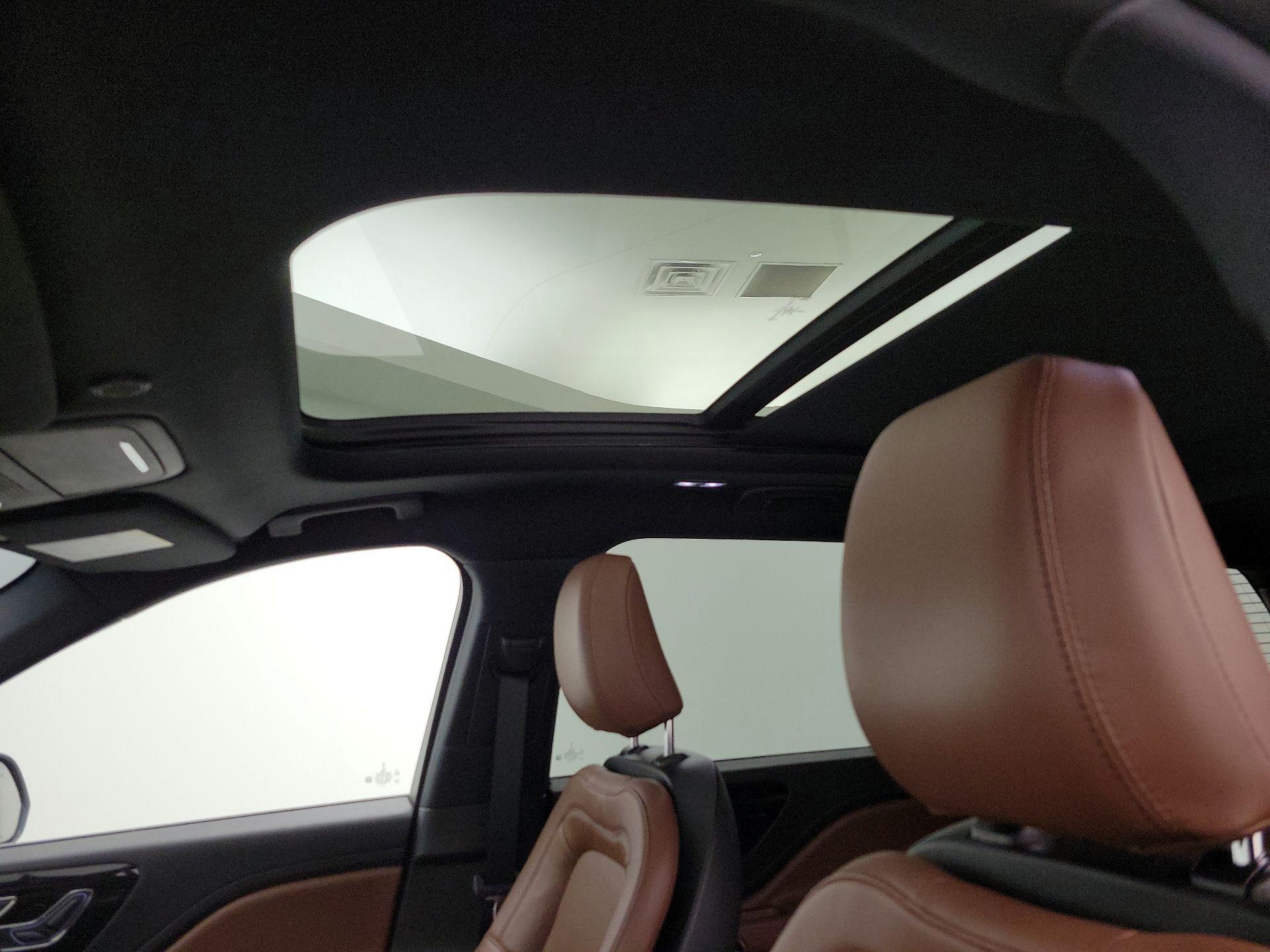 Thumbnail: 2022 Lincoln Aviator - 18