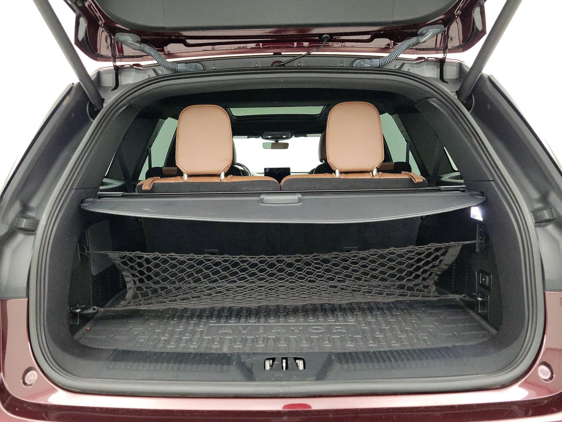 Thumbnail: 2022 Lincoln Aviator - 20