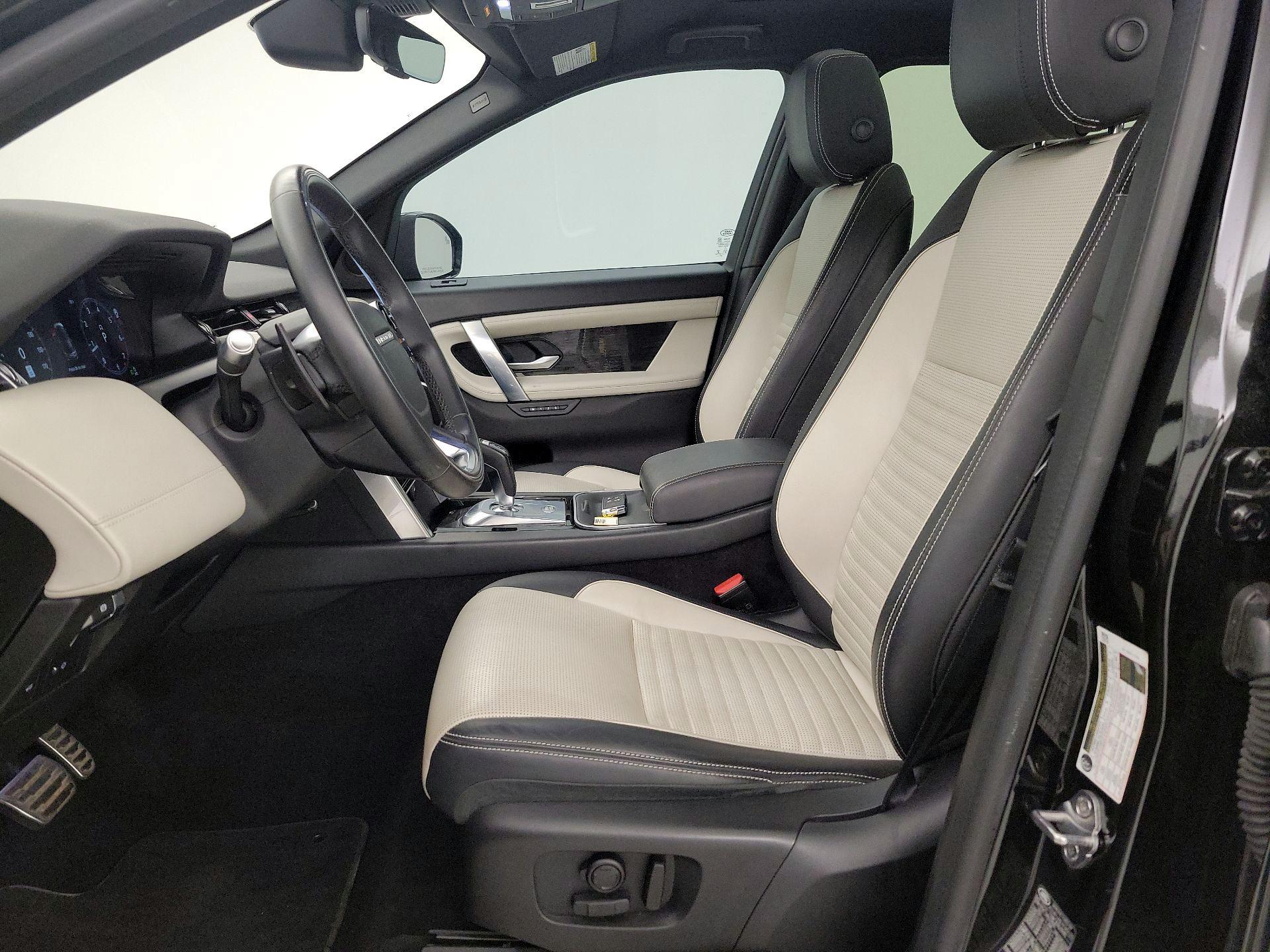 Thumbnail: 2020 Land Rover Discovery Sport - 11