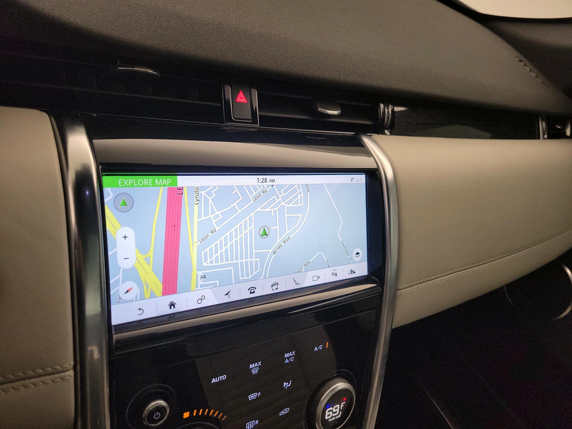 Thumbnail: 2020 Land Rover Discovery Sport - 14