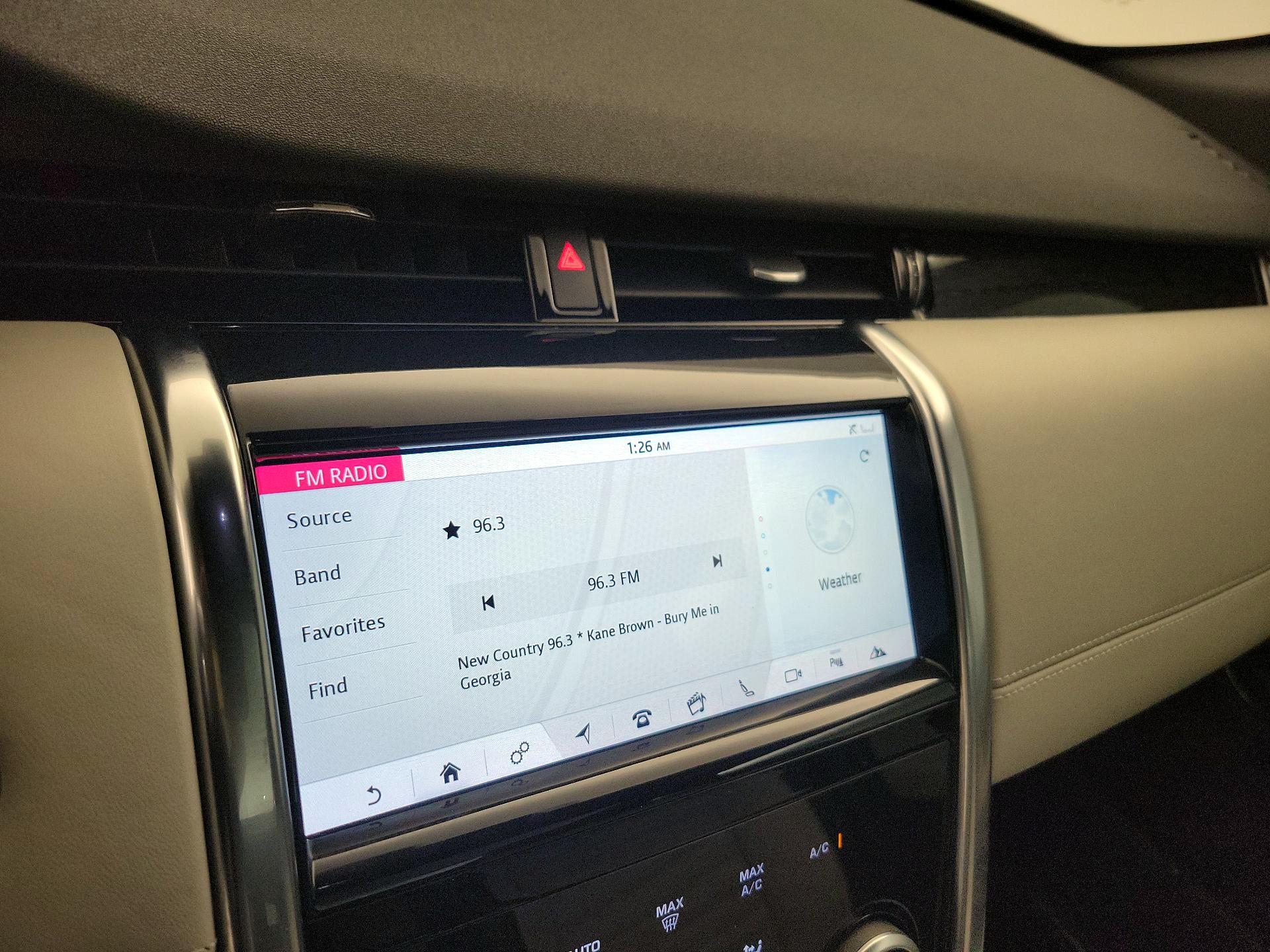 Thumbnail: 2020 Land Rover Discovery Sport - 16