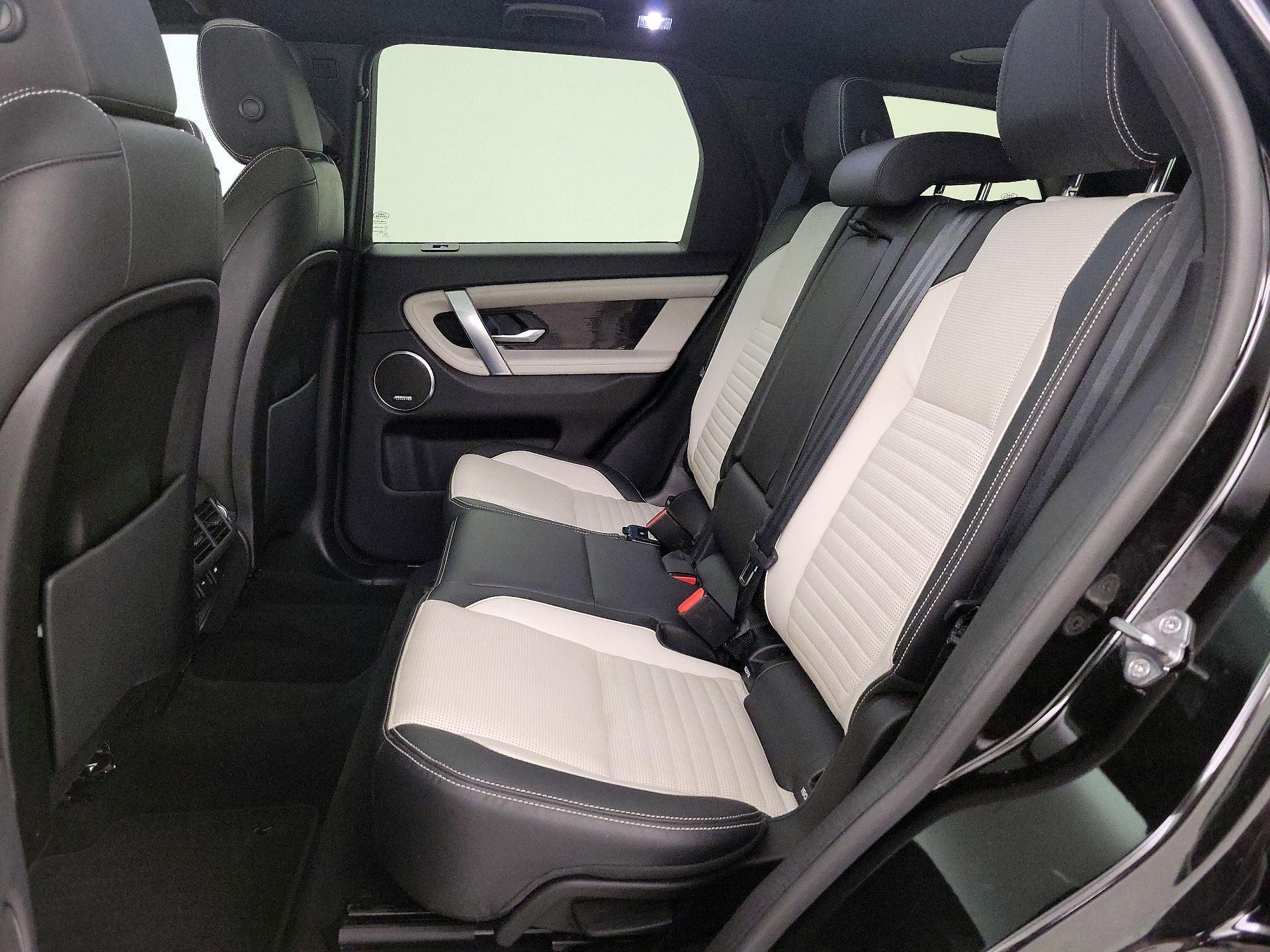 Thumbnail: 2020 Land Rover Discovery Sport - 20