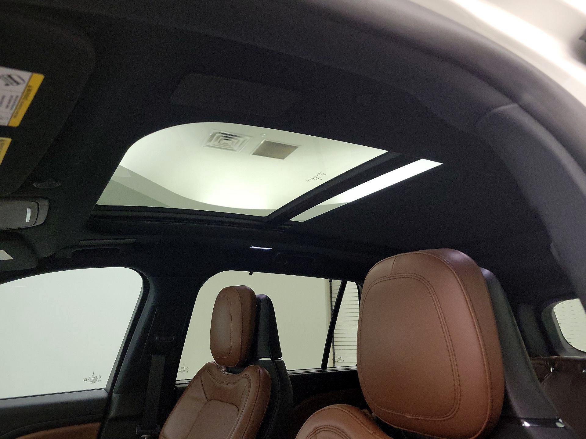 Thumbnail: 2021 Lincoln Aviator - 19