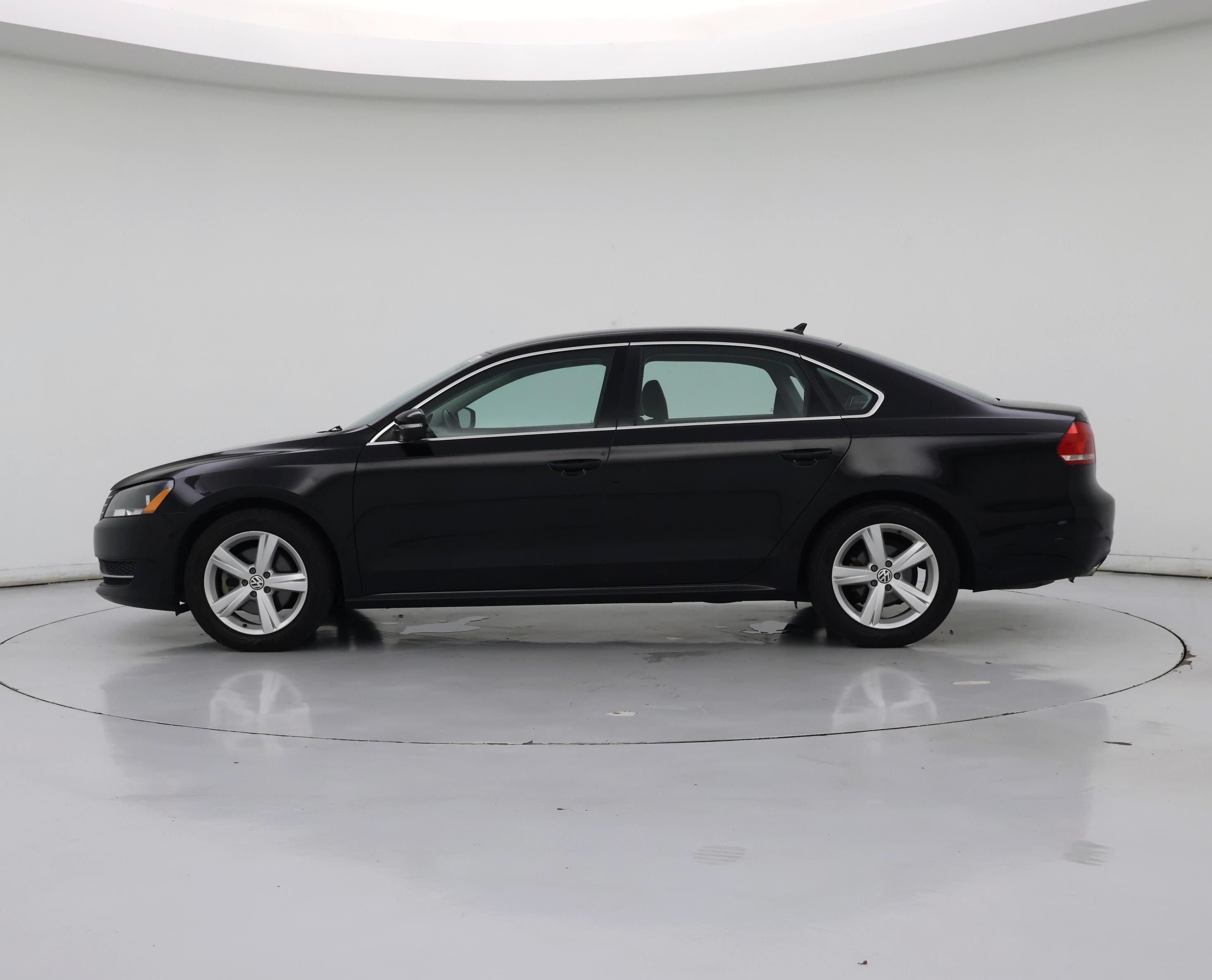 Thumbnail: 2015 Volkswagen Passat - 3