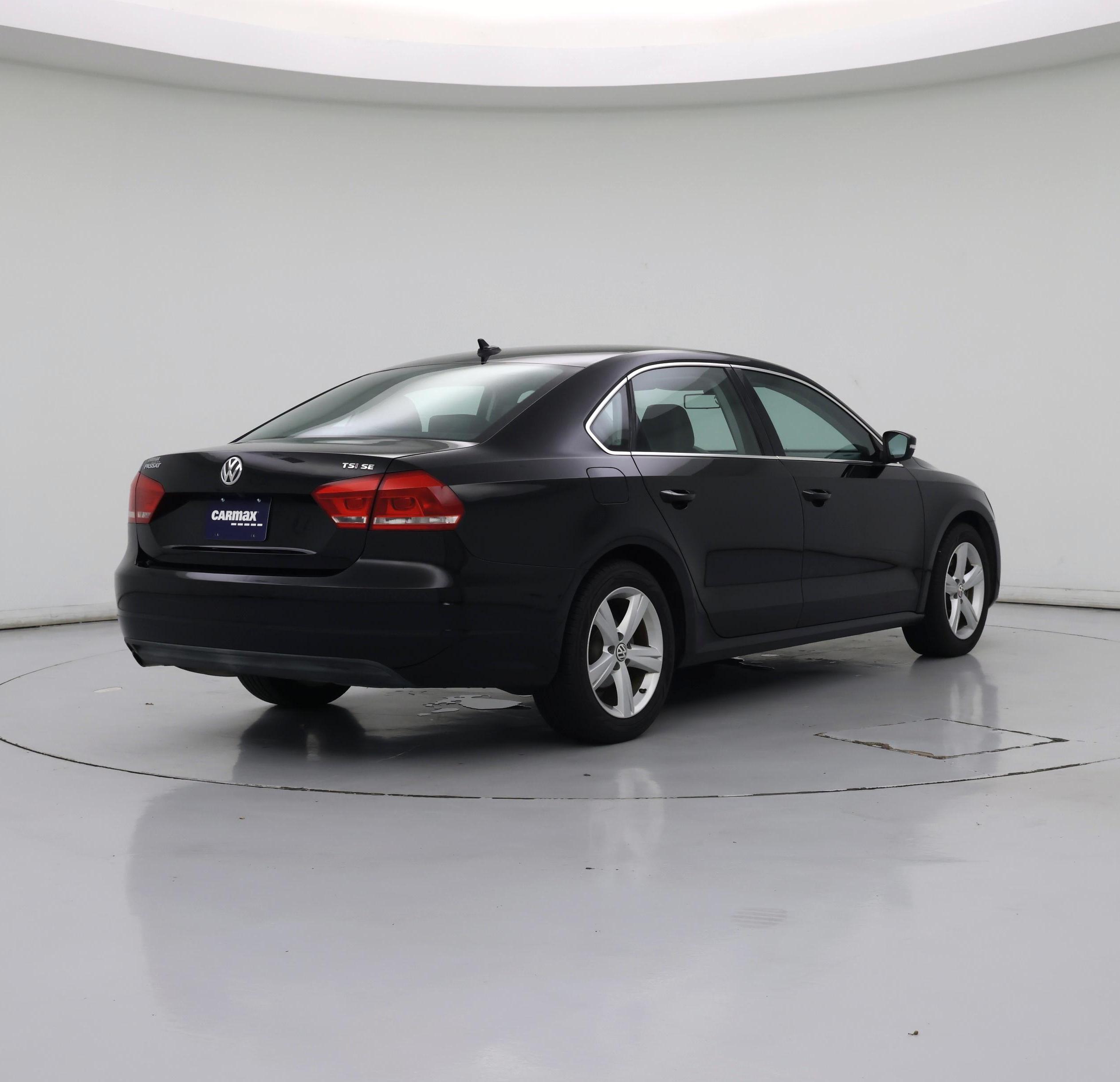 Thumbnail: 2015 Volkswagen Passat - 8