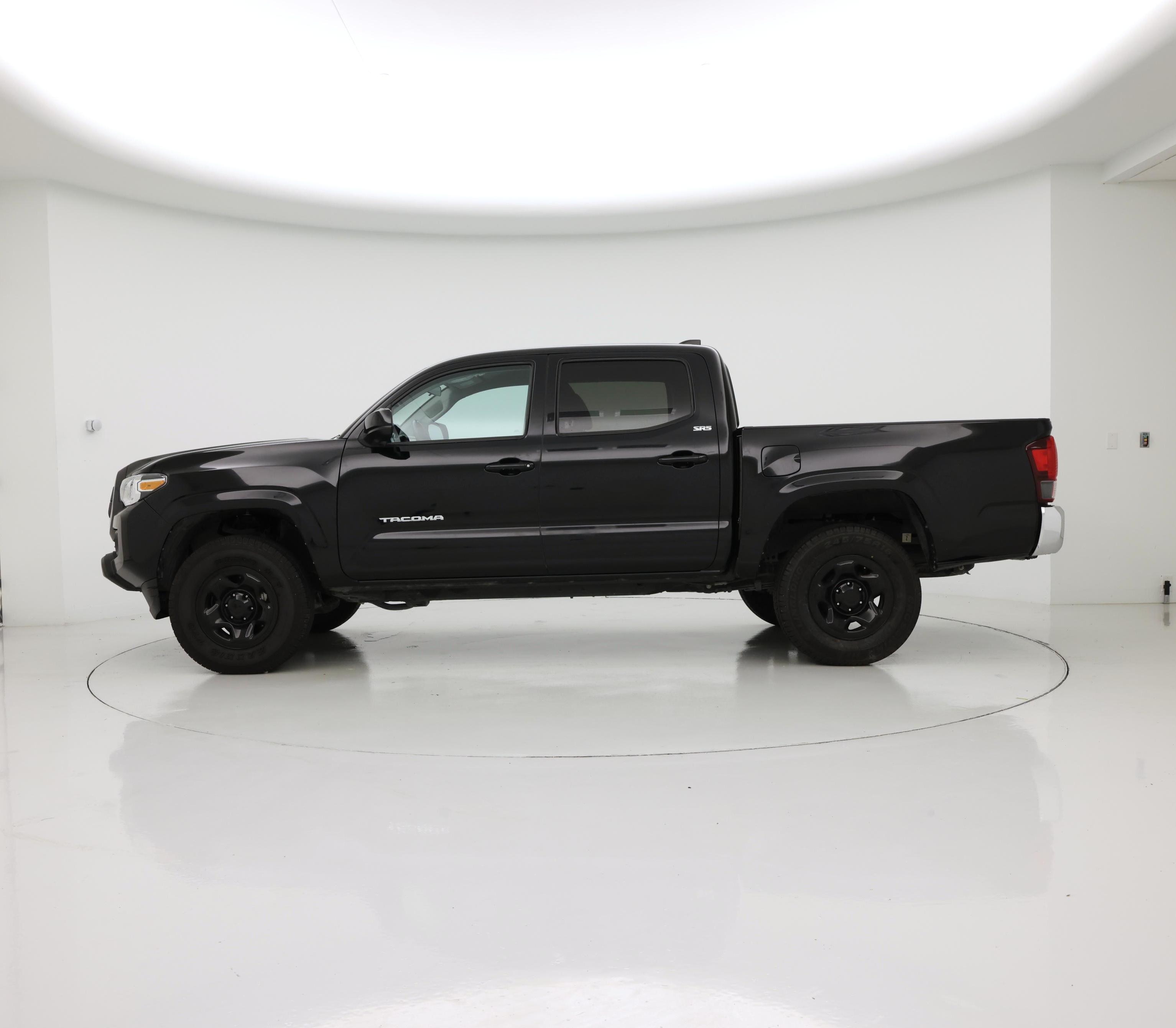 Thumbnail: 2023 Toyota Tacoma - 3