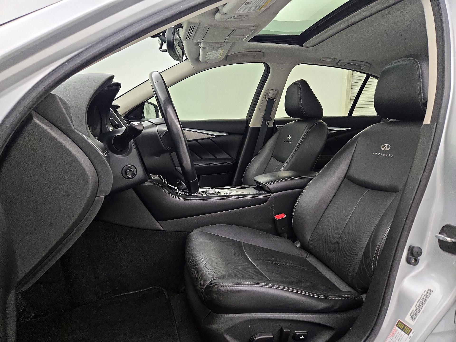 Thumbnail: 2014 INFINITI Q50 - 11