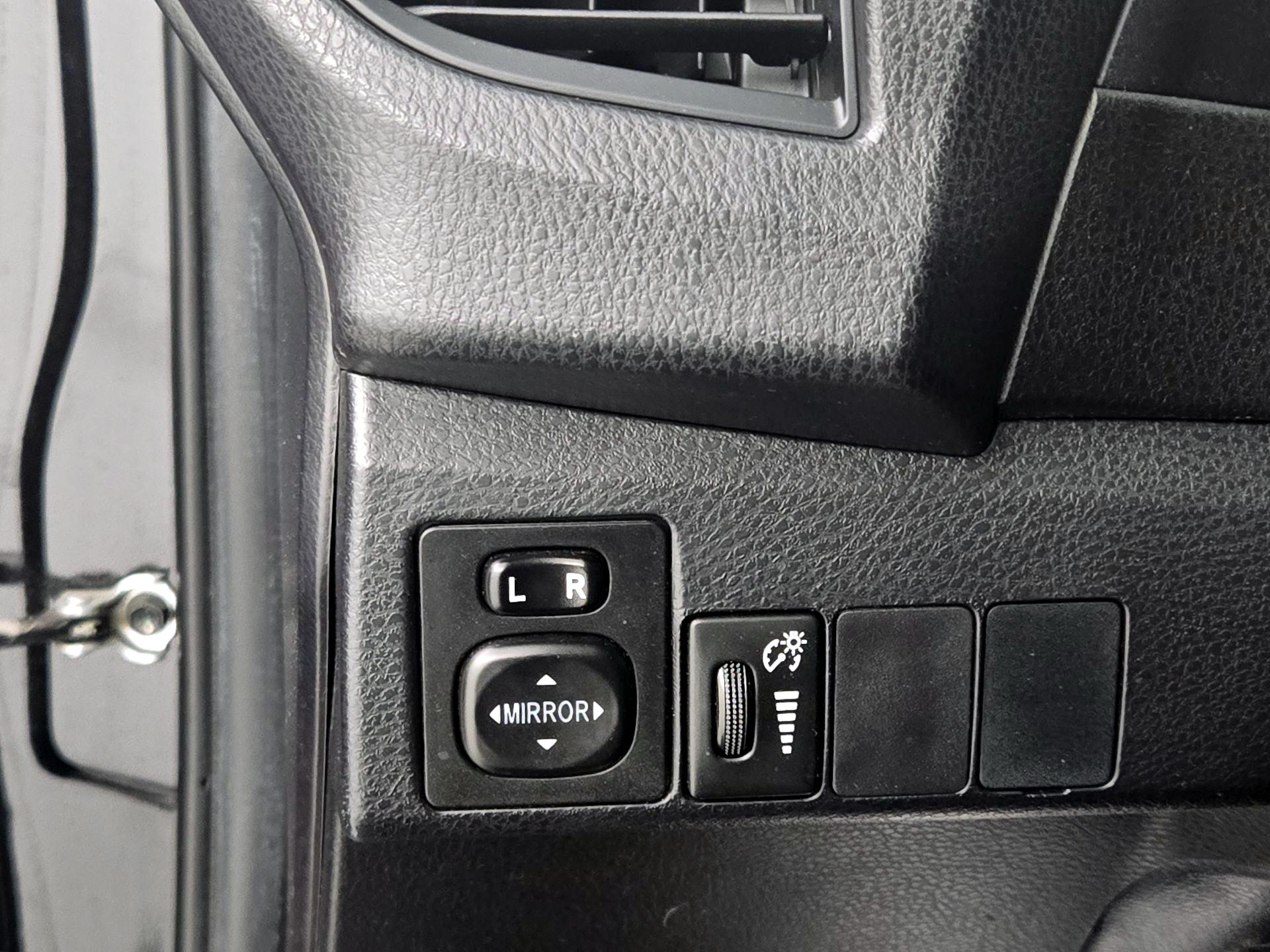 Thumbnail: 2016 Toyota Corolla - 13