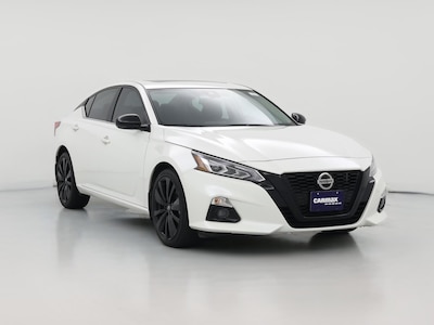 White 2022 Nissan Altima SR