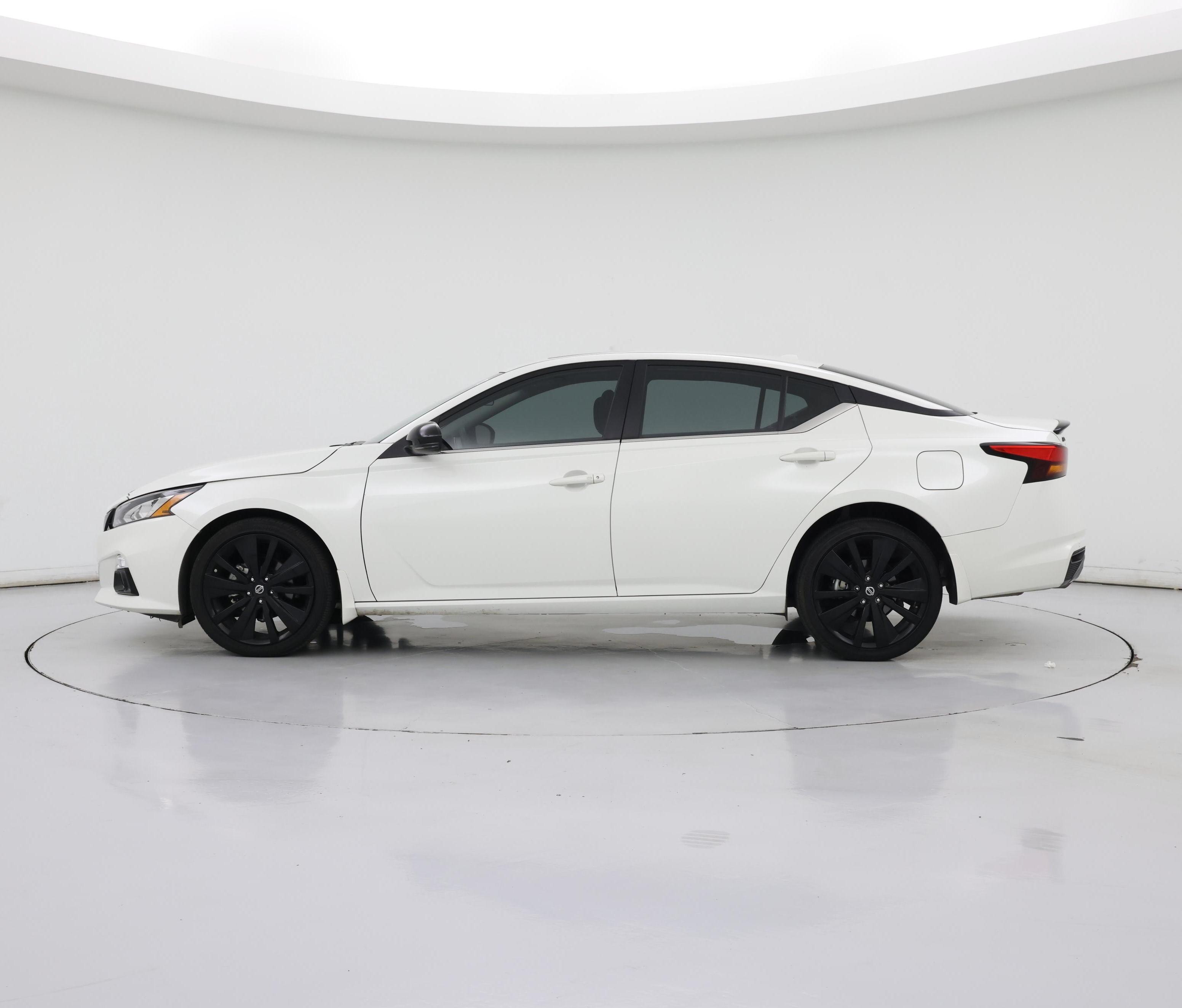 Thumbnail: 2022 Nissan Altima - 3