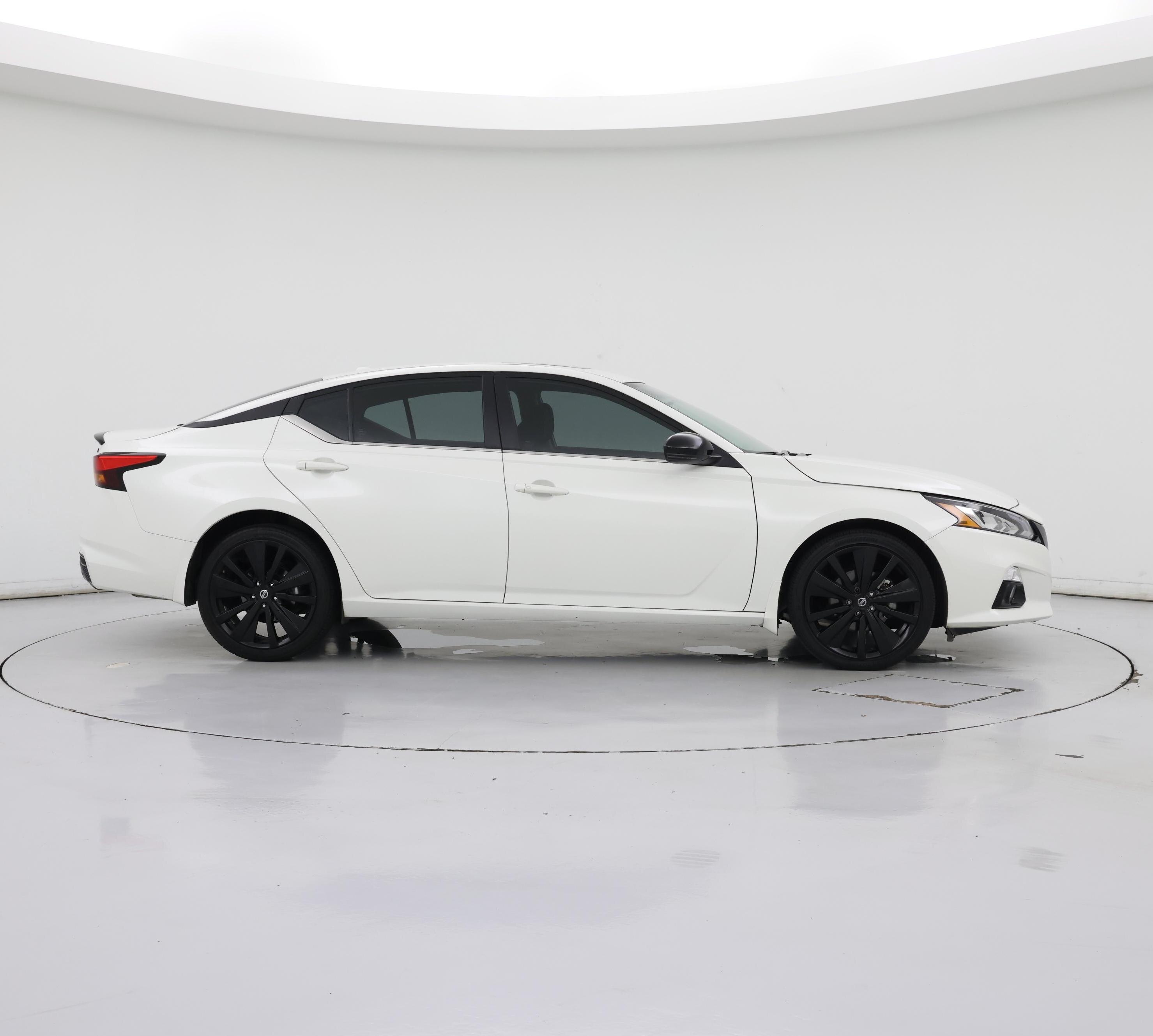 Thumbnail: 2022 Nissan Altima - 7