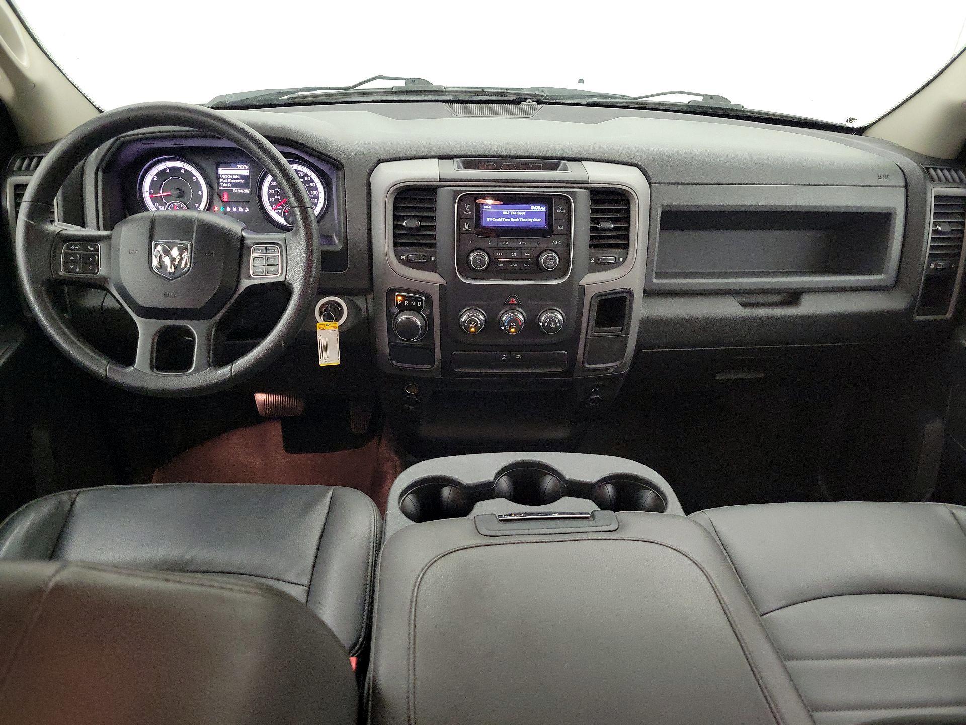 Thumbnail: 2020 RAM 1500 Classic - 9