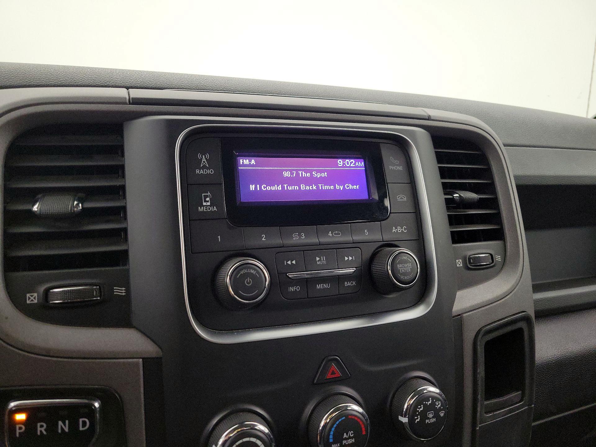 Thumbnail: 2020 RAM 1500 Classic - 15