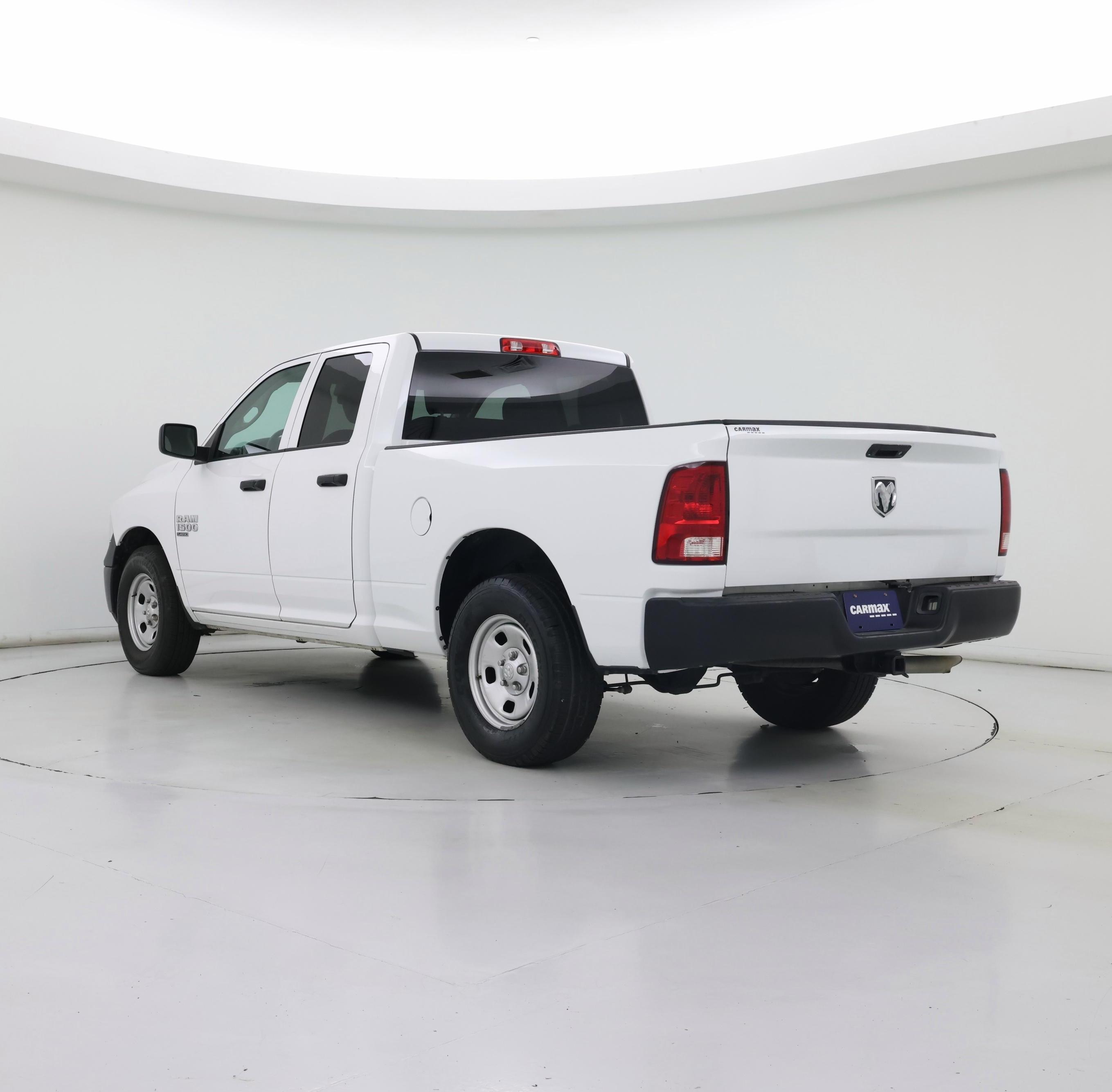 Thumbnail: 2020 RAM 1500 Classic - 2