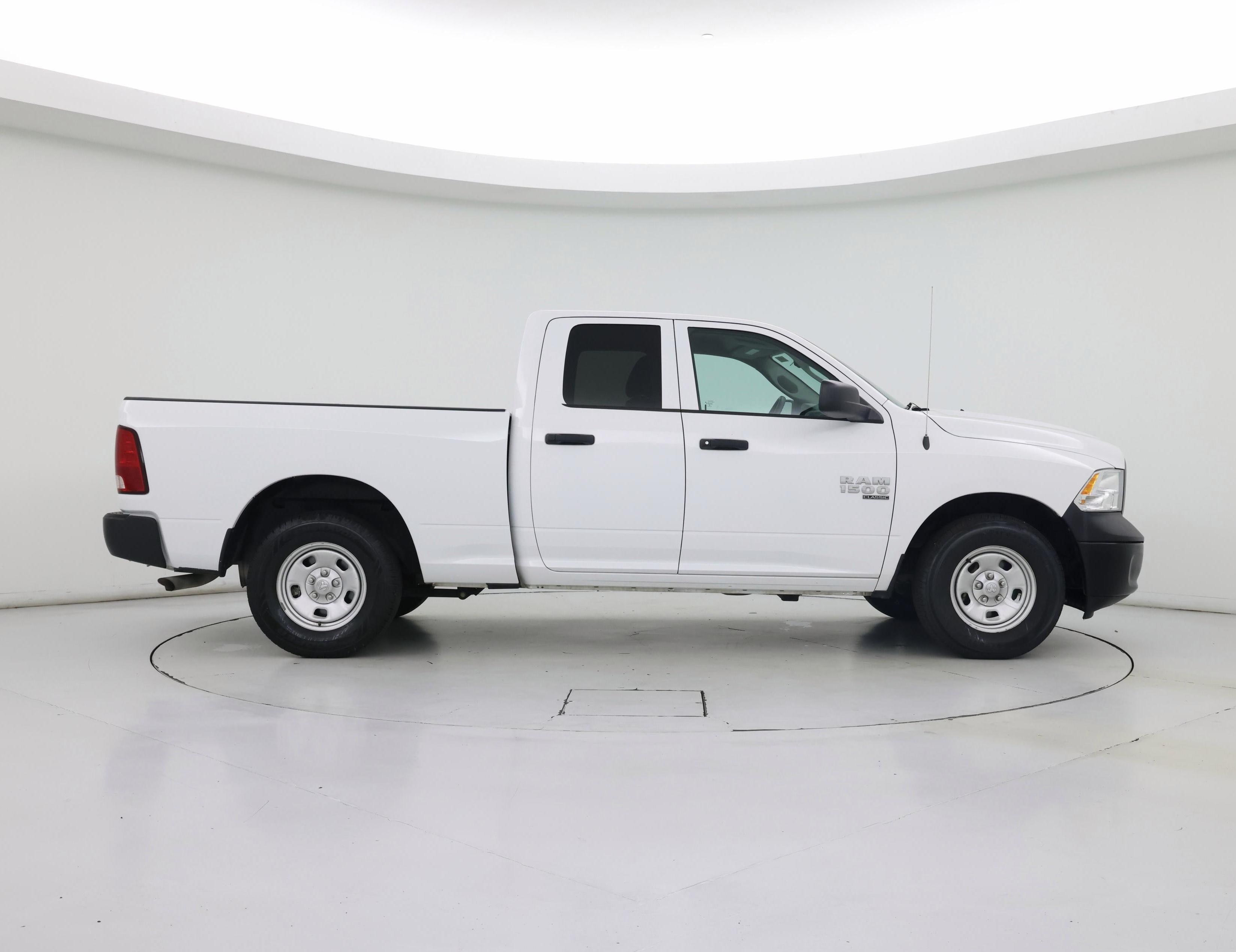 Thumbnail: 2020 RAM 1500 Classic - 7