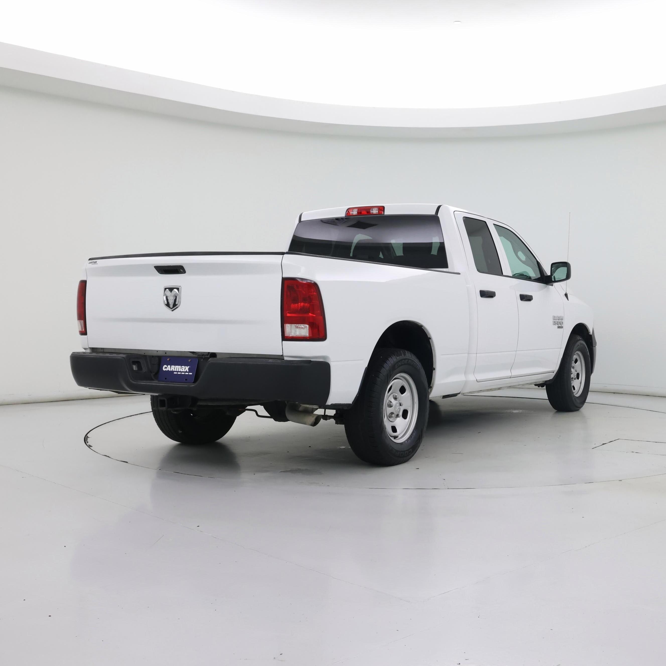 Thumbnail: 2020 RAM 1500 Classic - 8