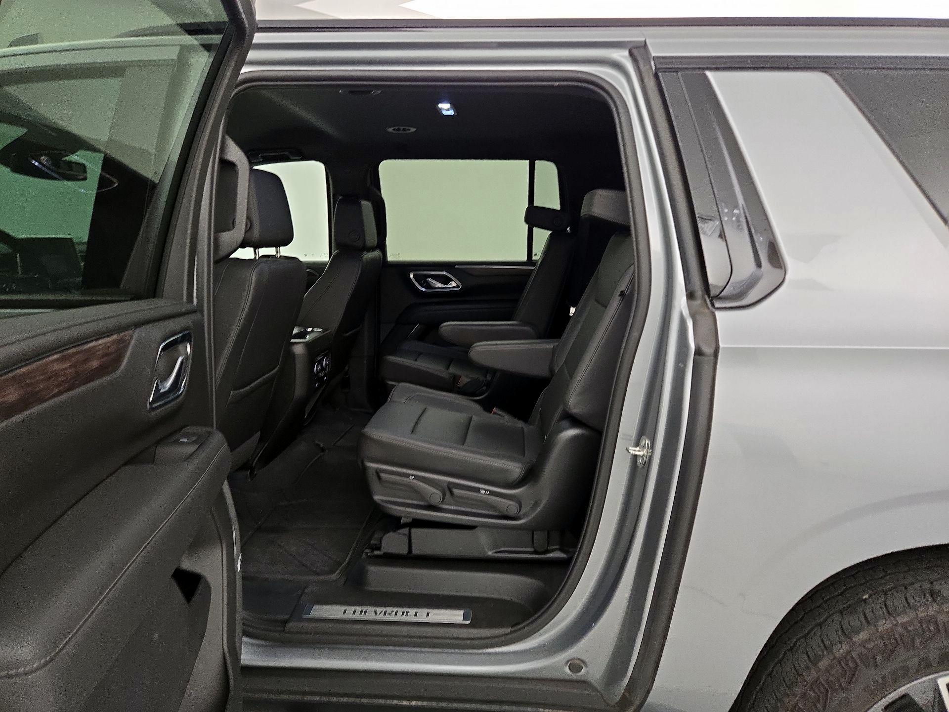 Thumbnail: 2024 Chevrolet Suburban - 20