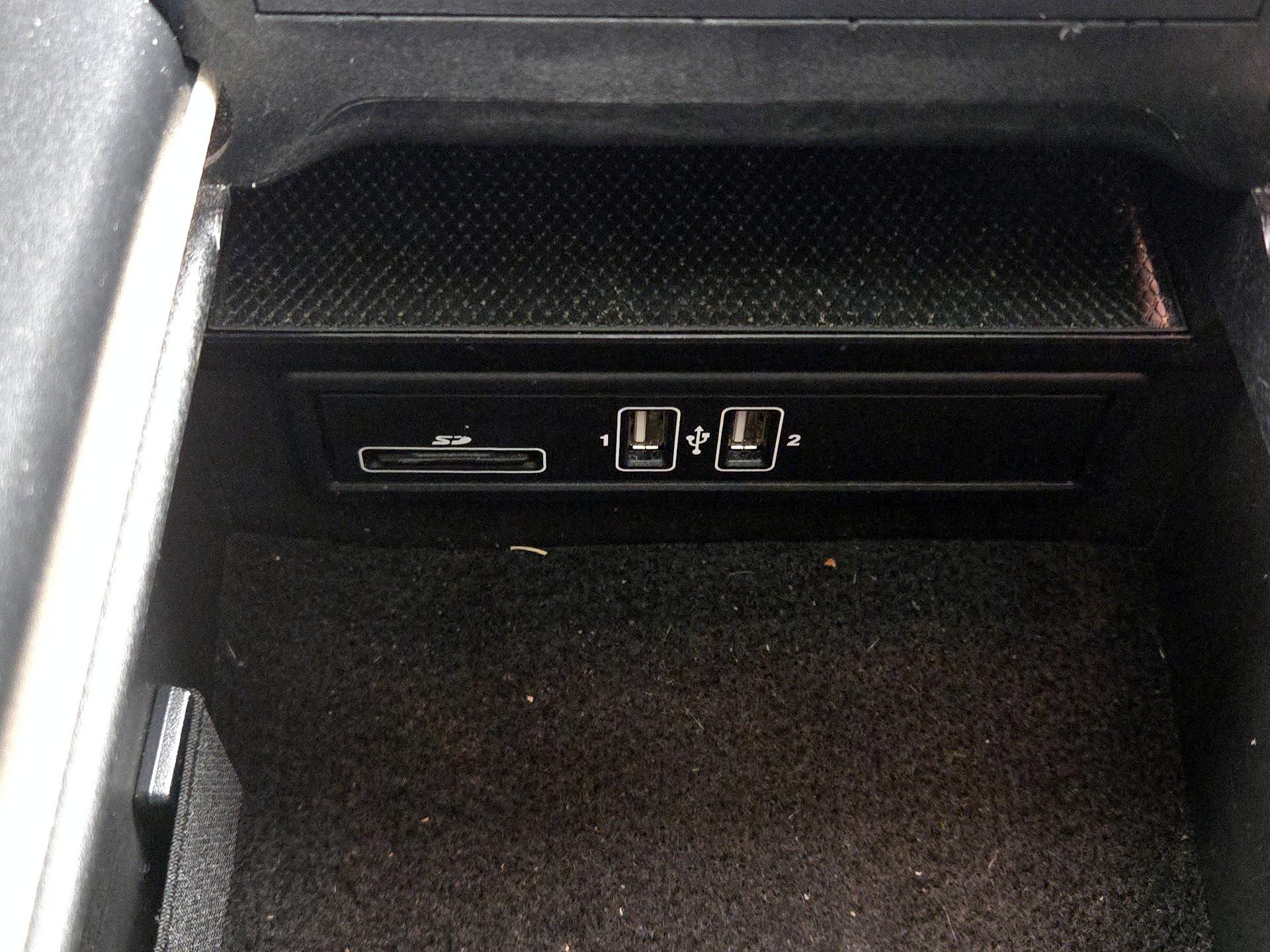 Thumbnail: 2016 Mercedes-Benz C-Class - 19