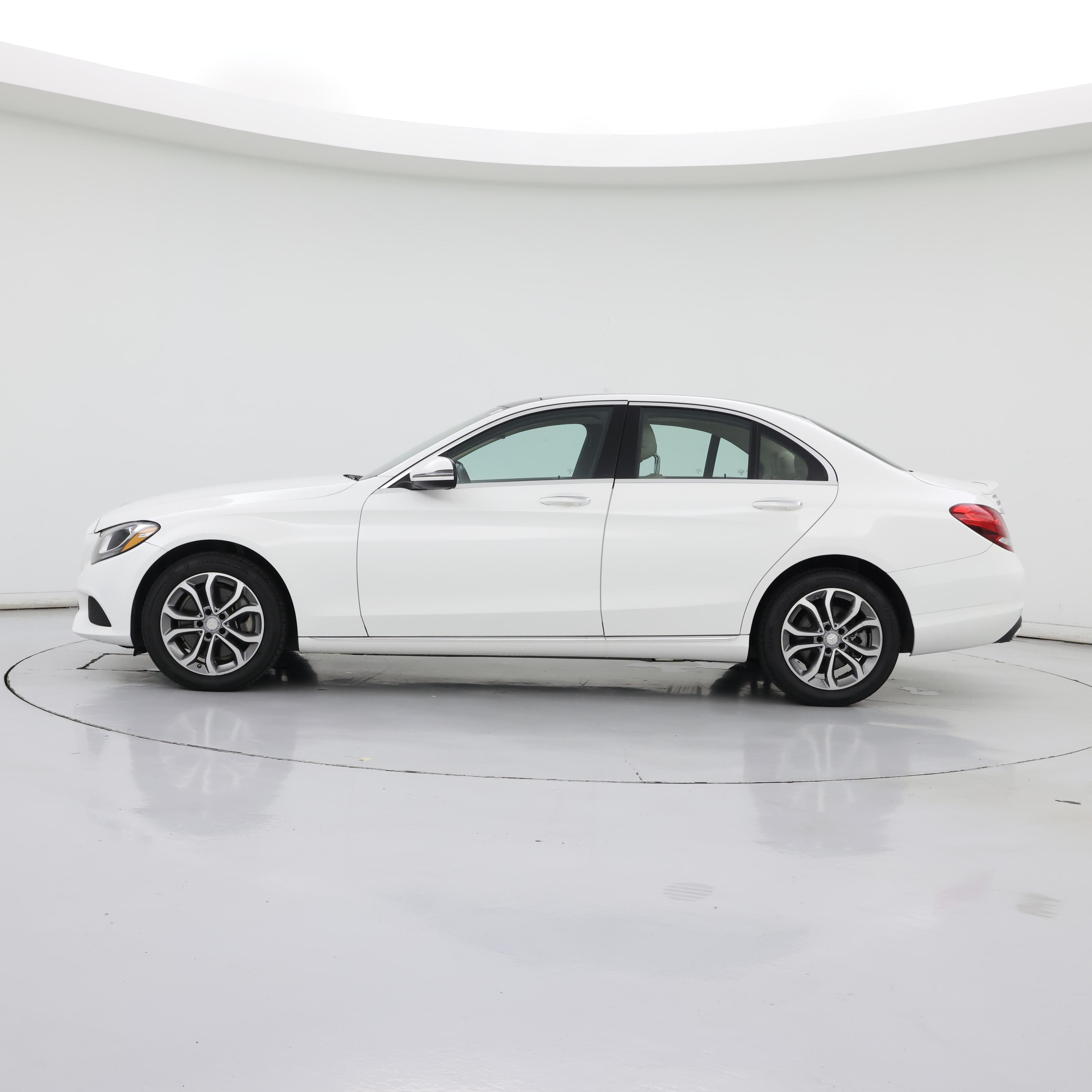 Thumbnail: 2016 Mercedes-Benz C-Class - 3