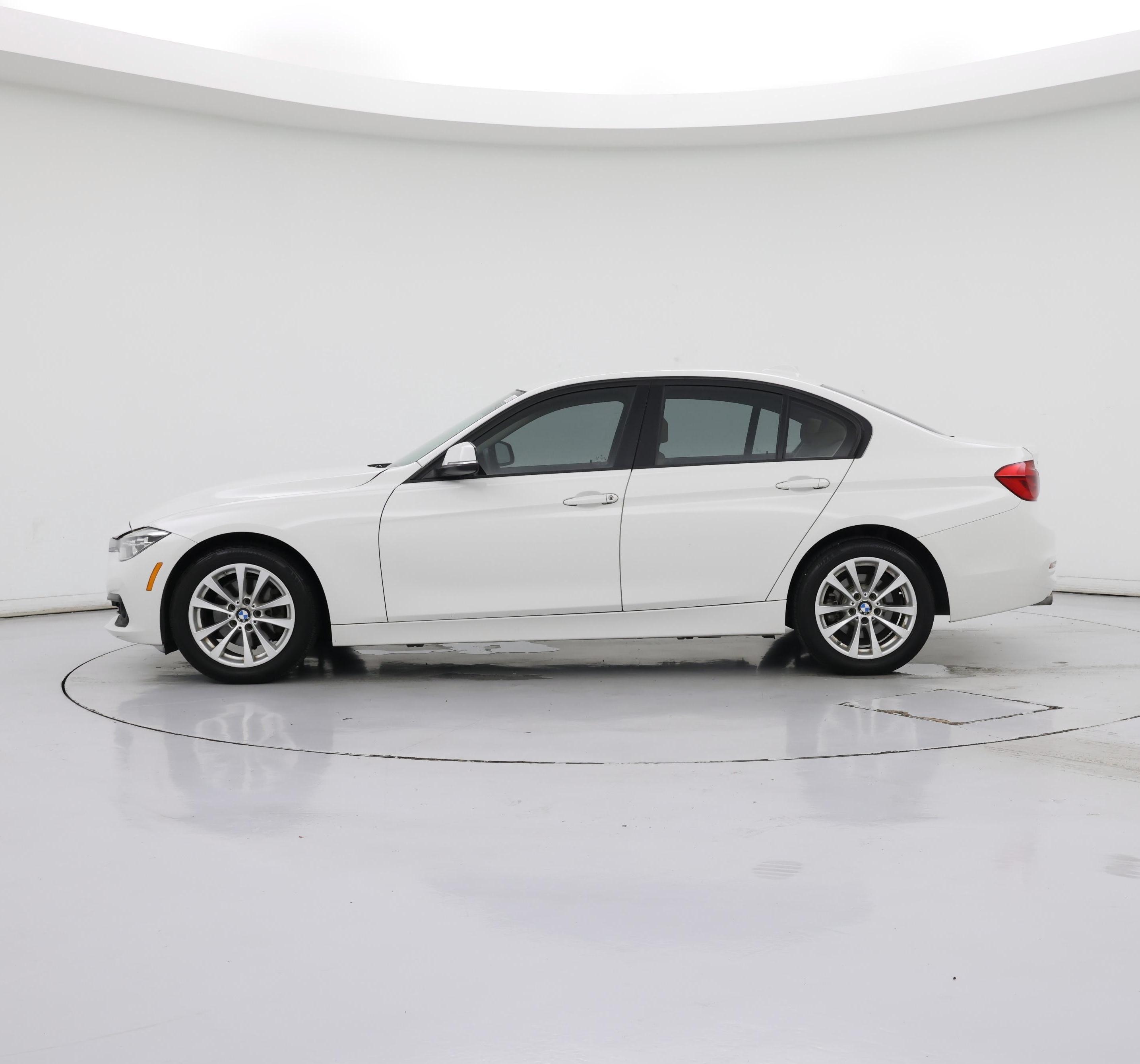 Thumbnail: 2018 BMW 3 Series - 3