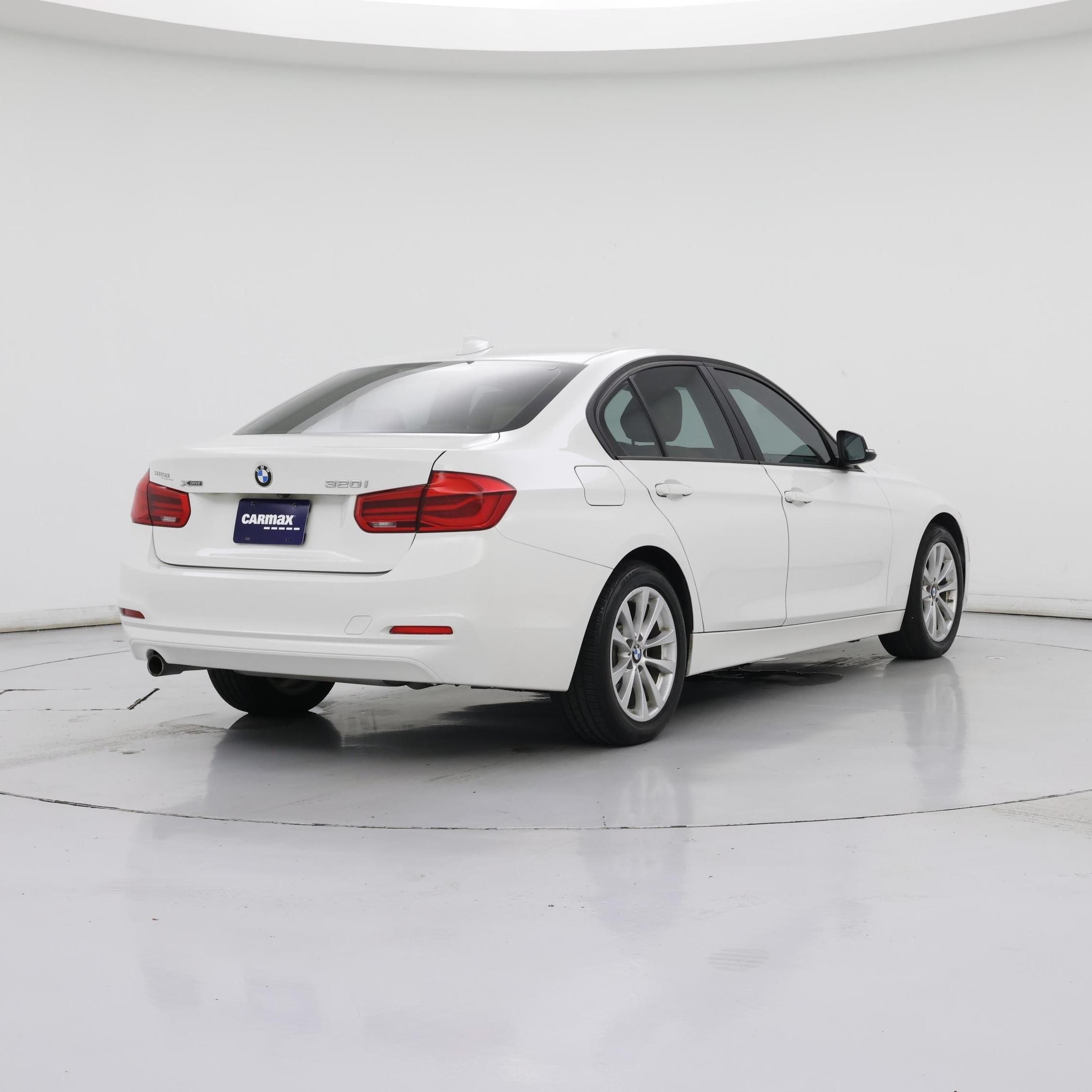 Thumbnail: 2018 BMW 3 Series - 8