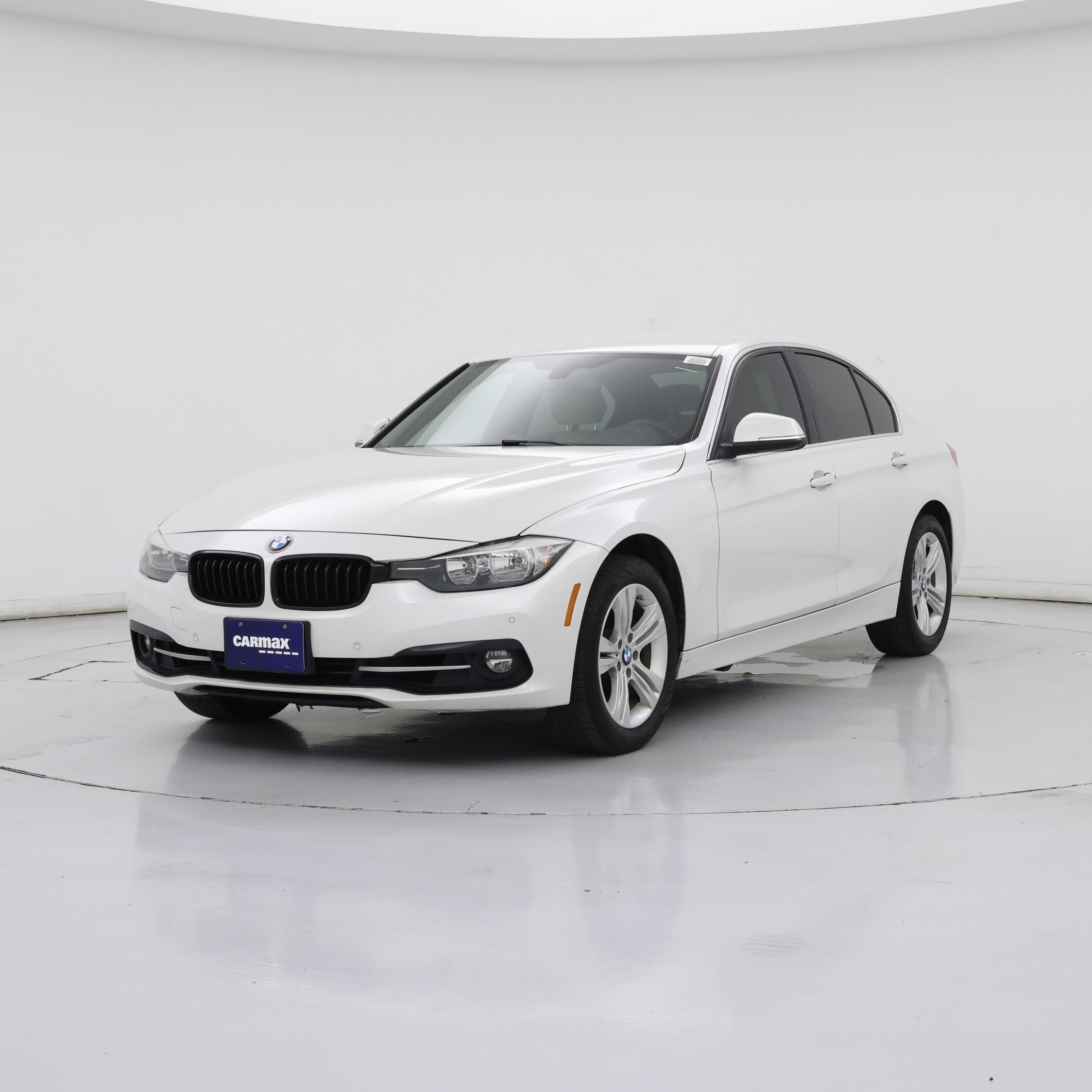 Thumbnail: 2017 BMW 3 Series - 4