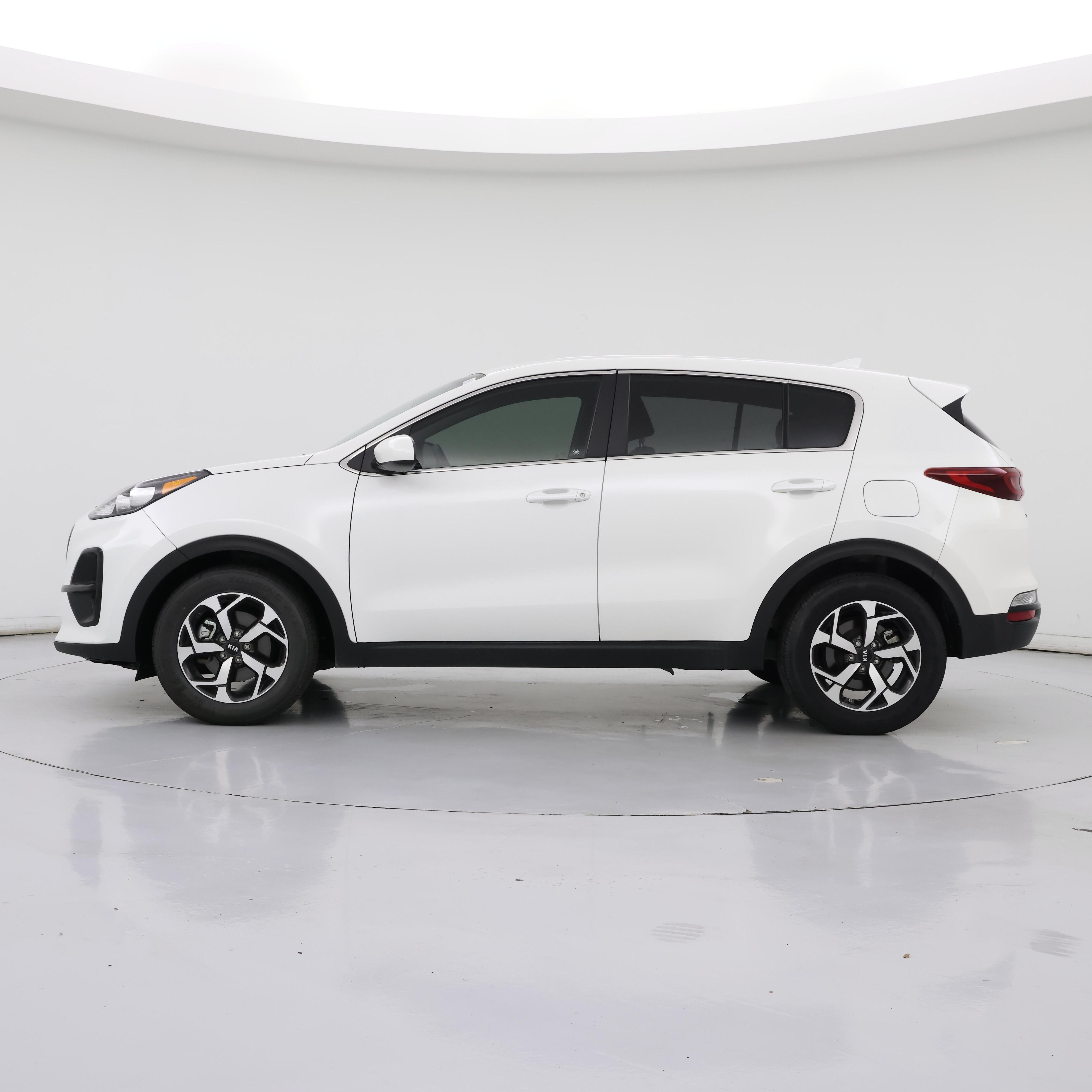 Thumbnail: 2022 Kia Sportage - 3