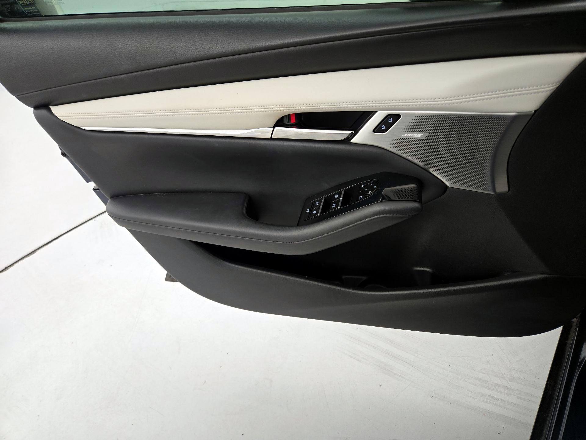 Thumbnail: 2020 Mazda Mazda3 - 12