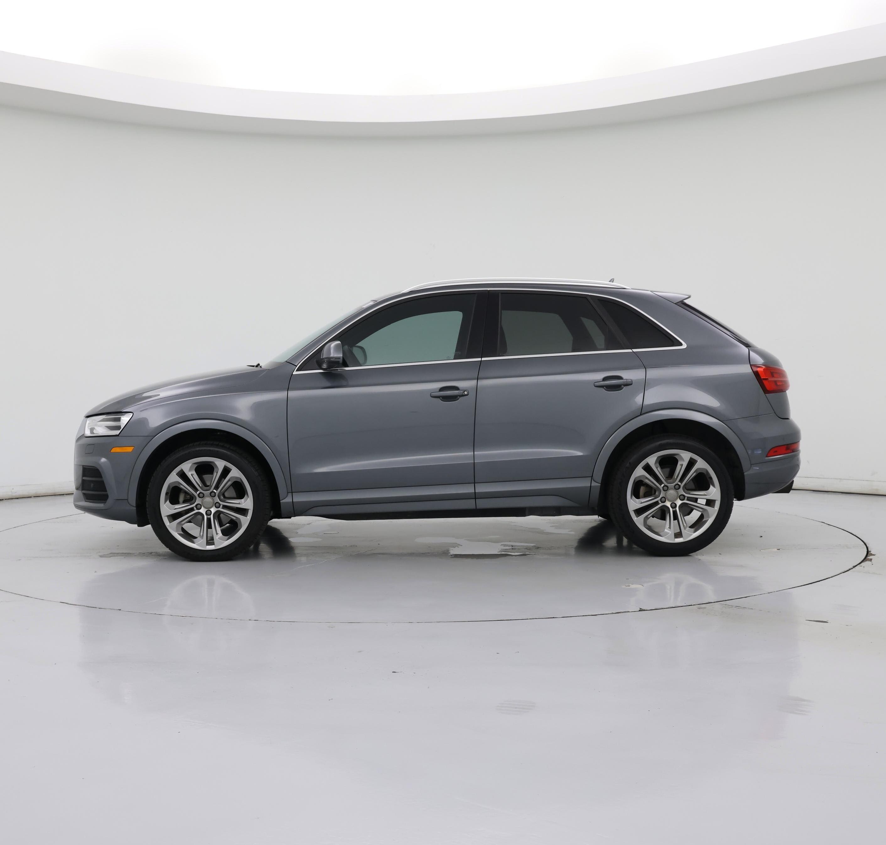 Thumbnail: 2017 Audi Q3 - 3