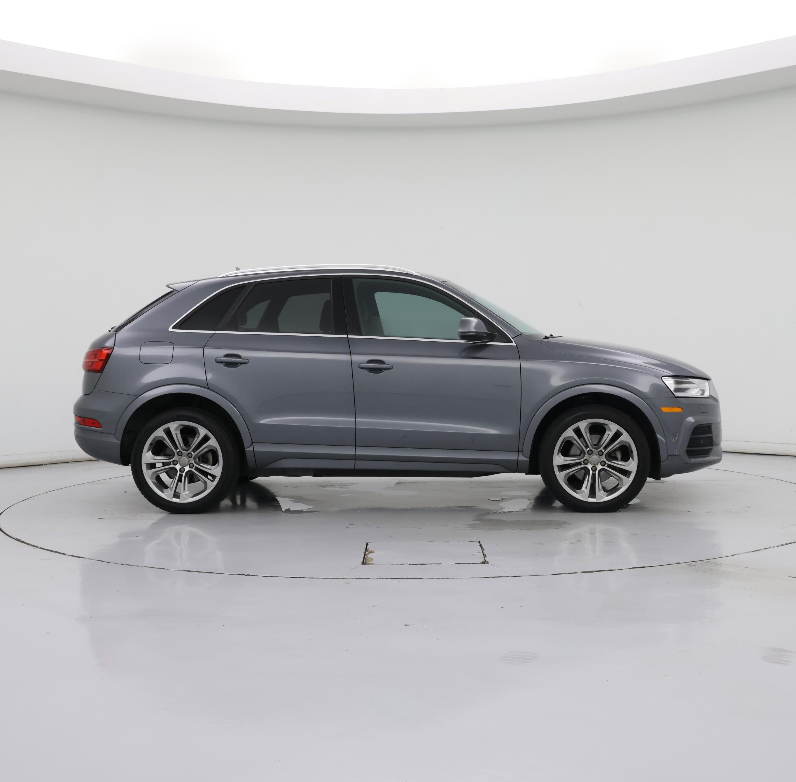 Thumbnail: 2017 Audi Q3 - 7